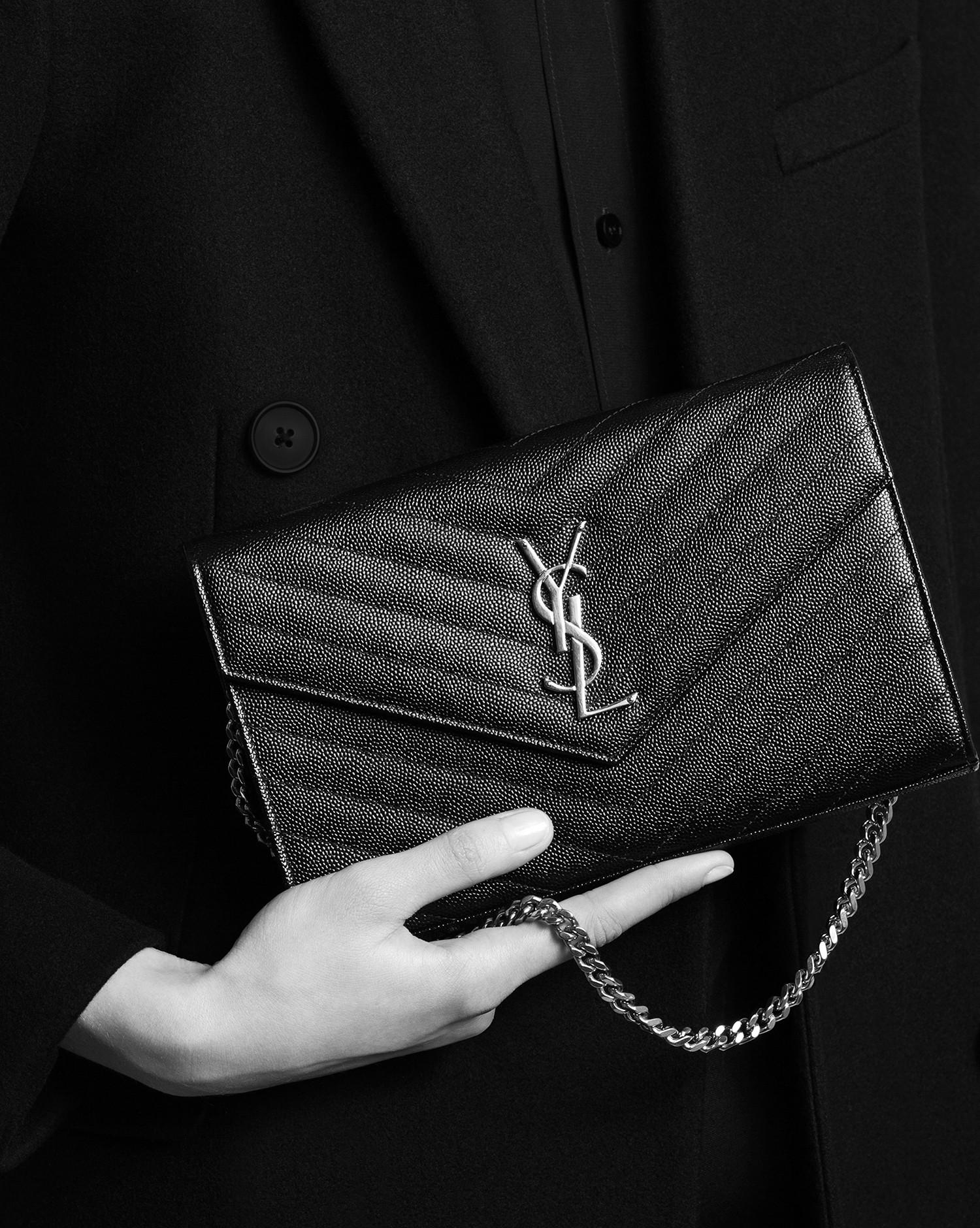 Envelope chain wallet in grain de poudre embossed leather ysl hot sale