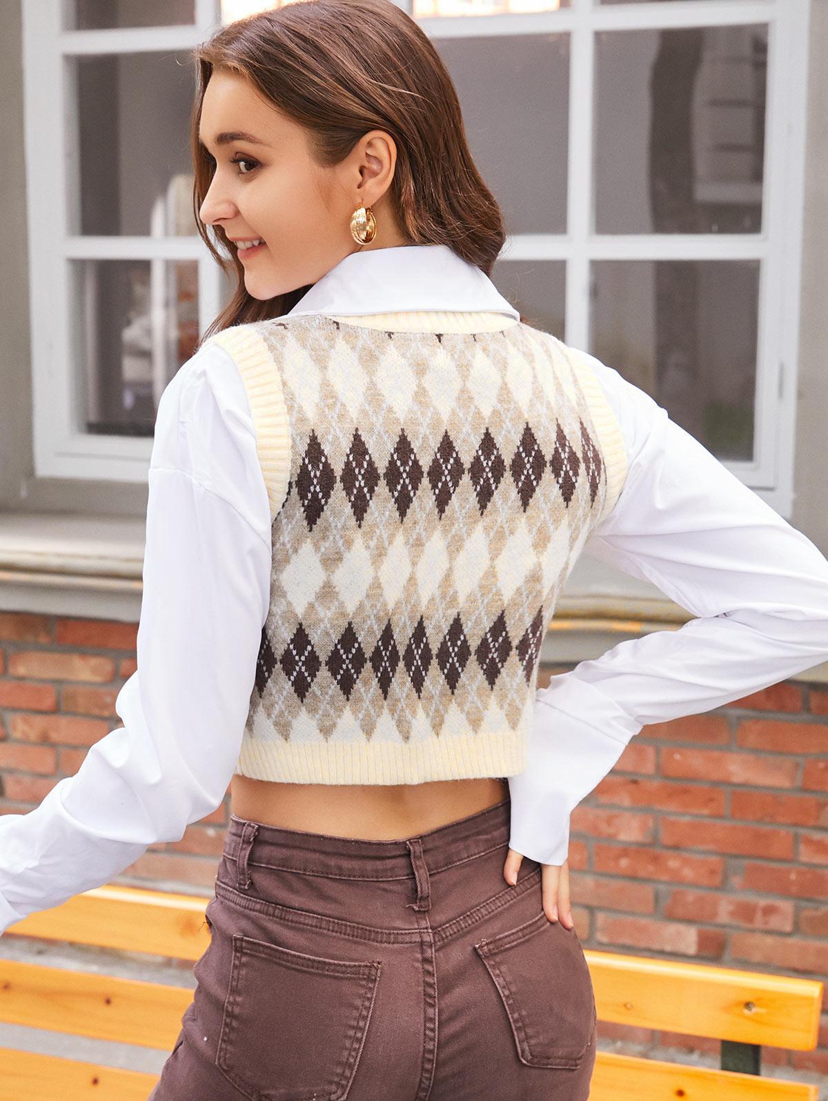Zaful Argyle V Neck Crop Vest Sweater 
