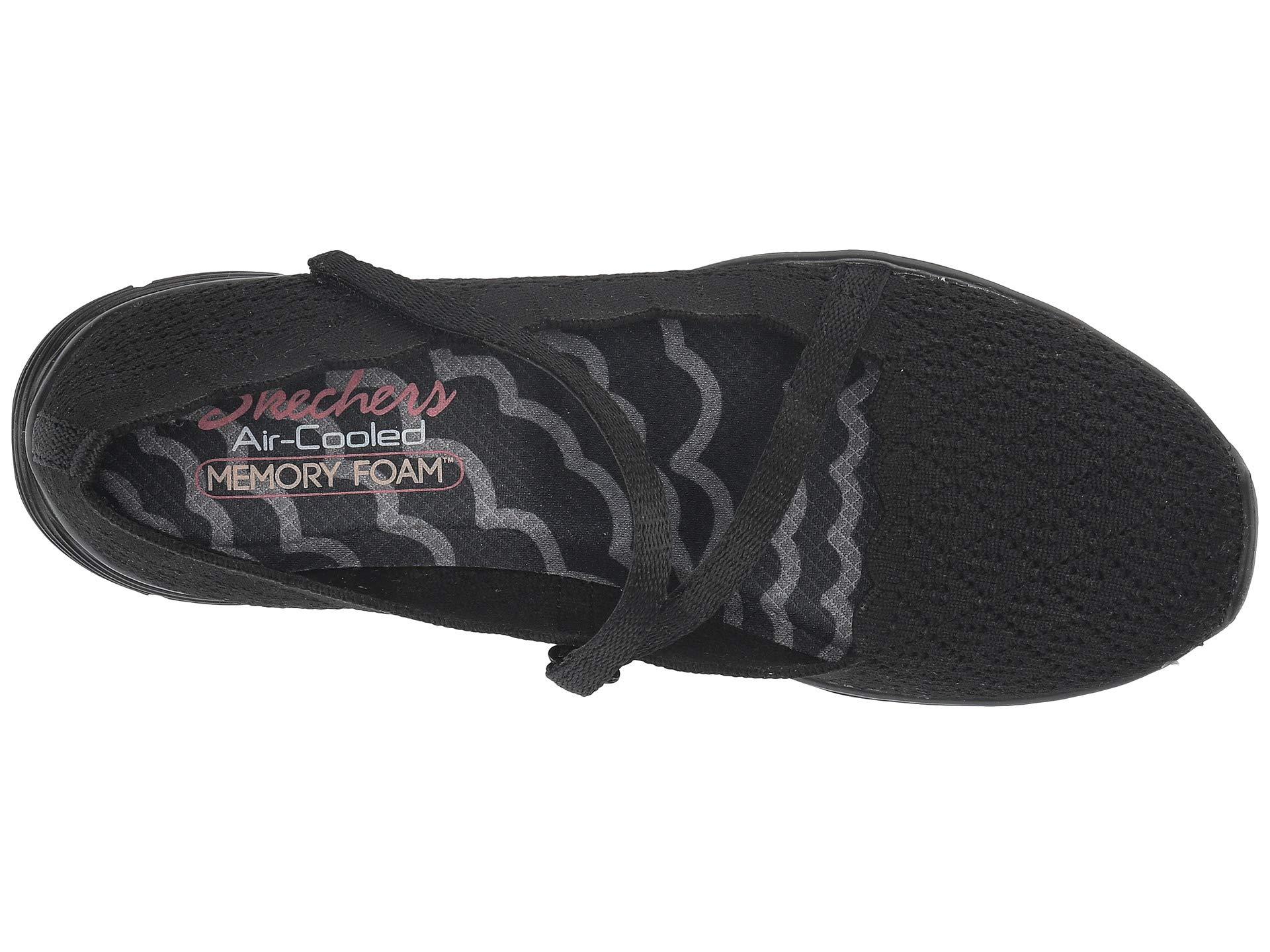 skechers seager strike out