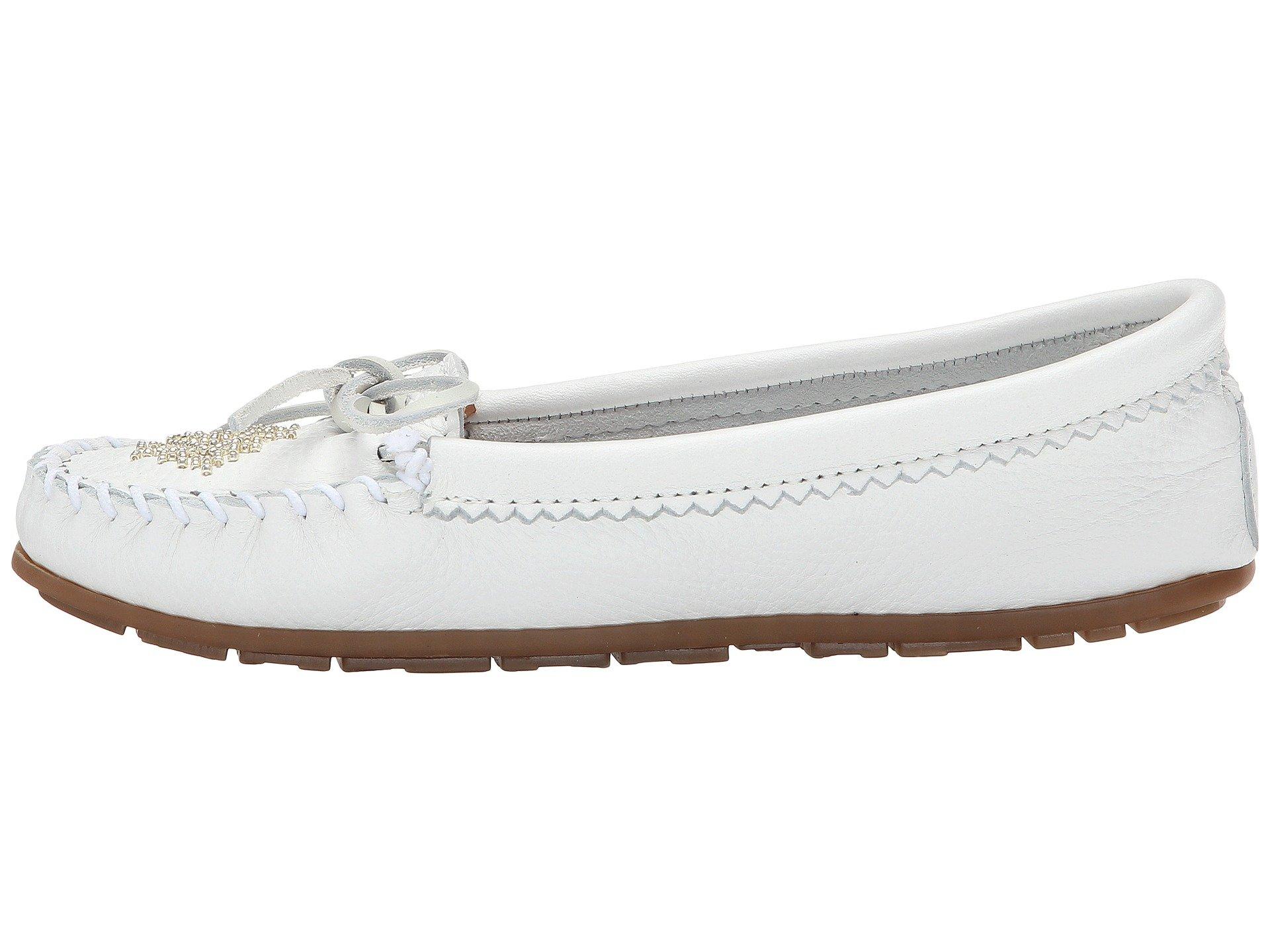 minnetonka deerskin mocs