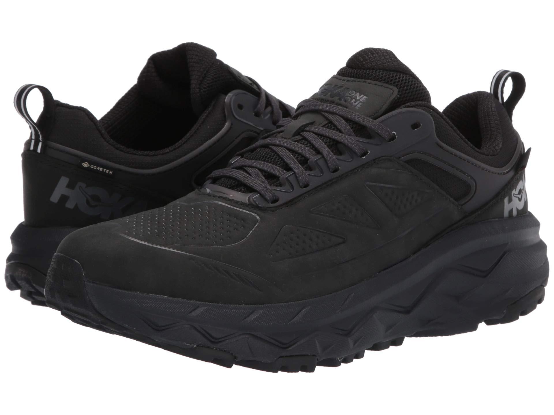 hoka challenger low black