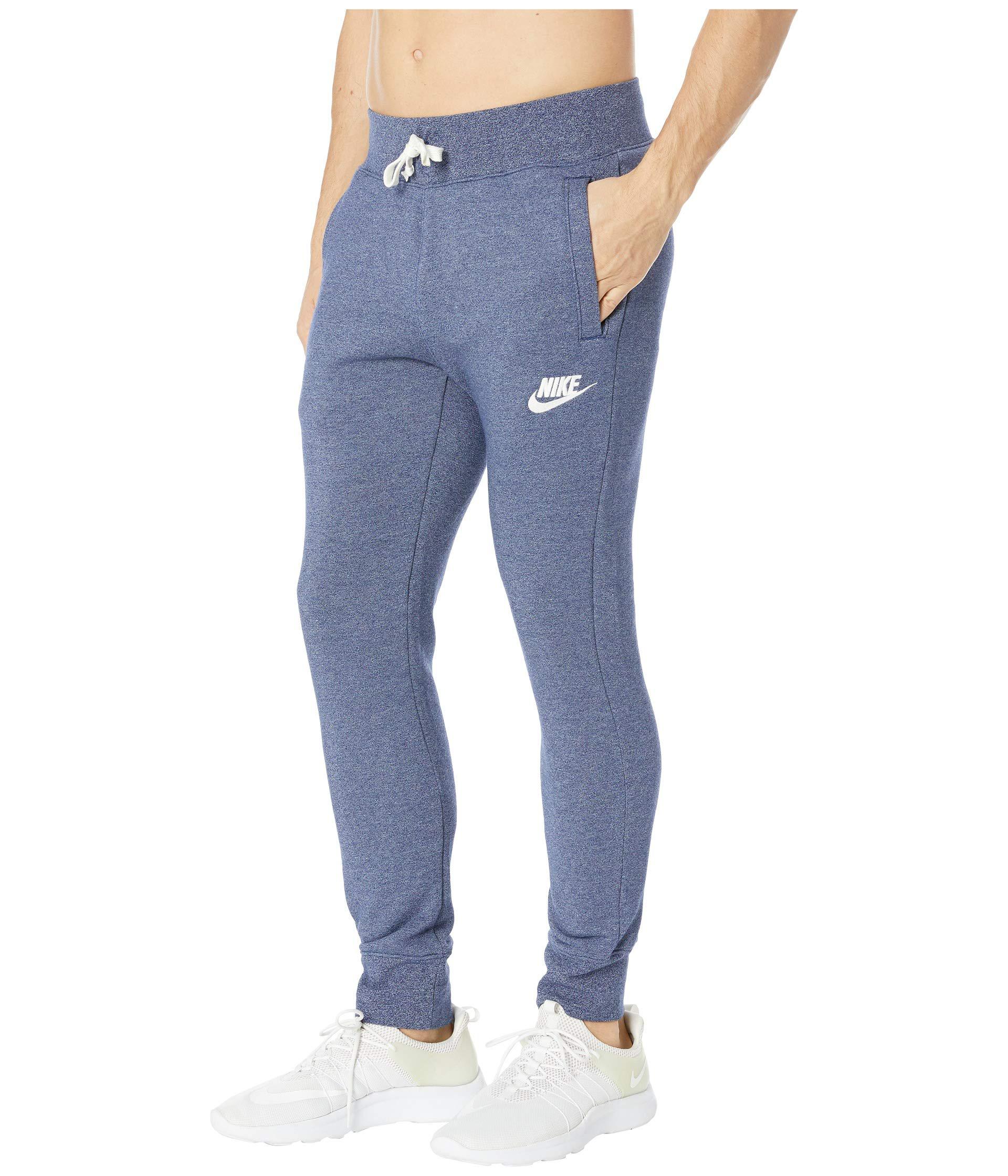 nike joggers heritage