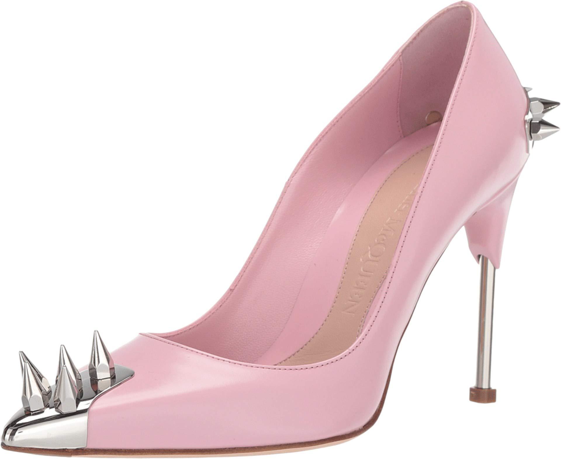 Alexander McQueen Spiked Leather Pump in Pink