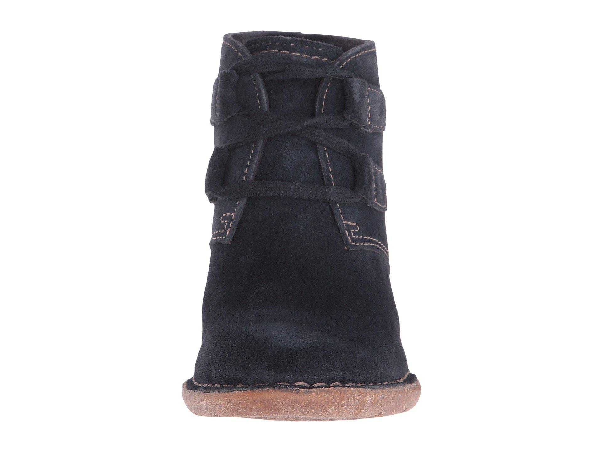 clarks women's carleta lyon boot
