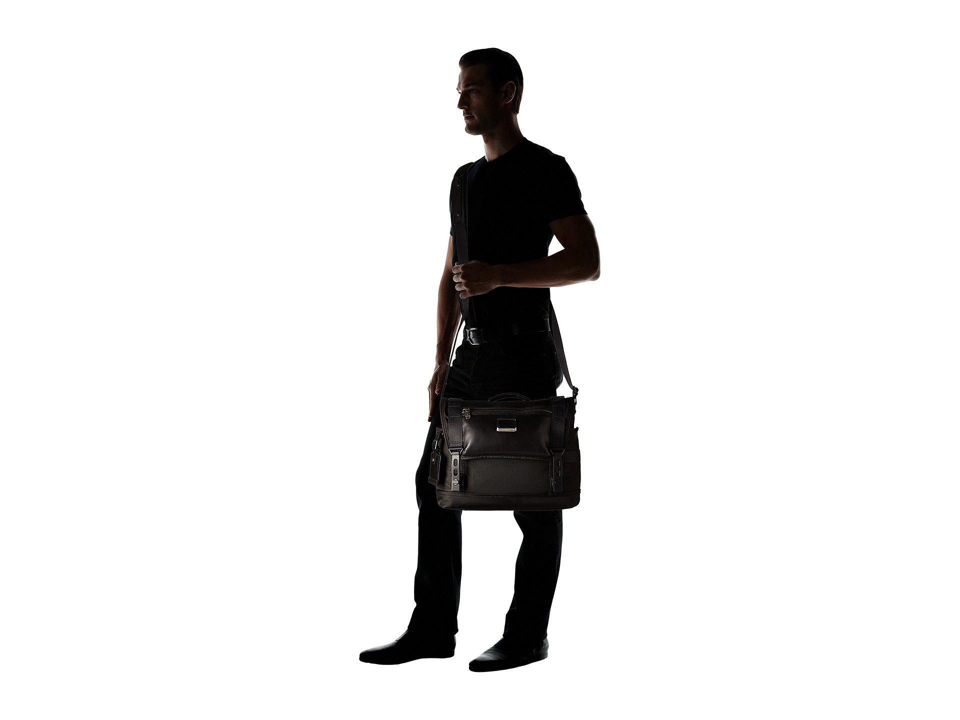 tumi fallon messenger