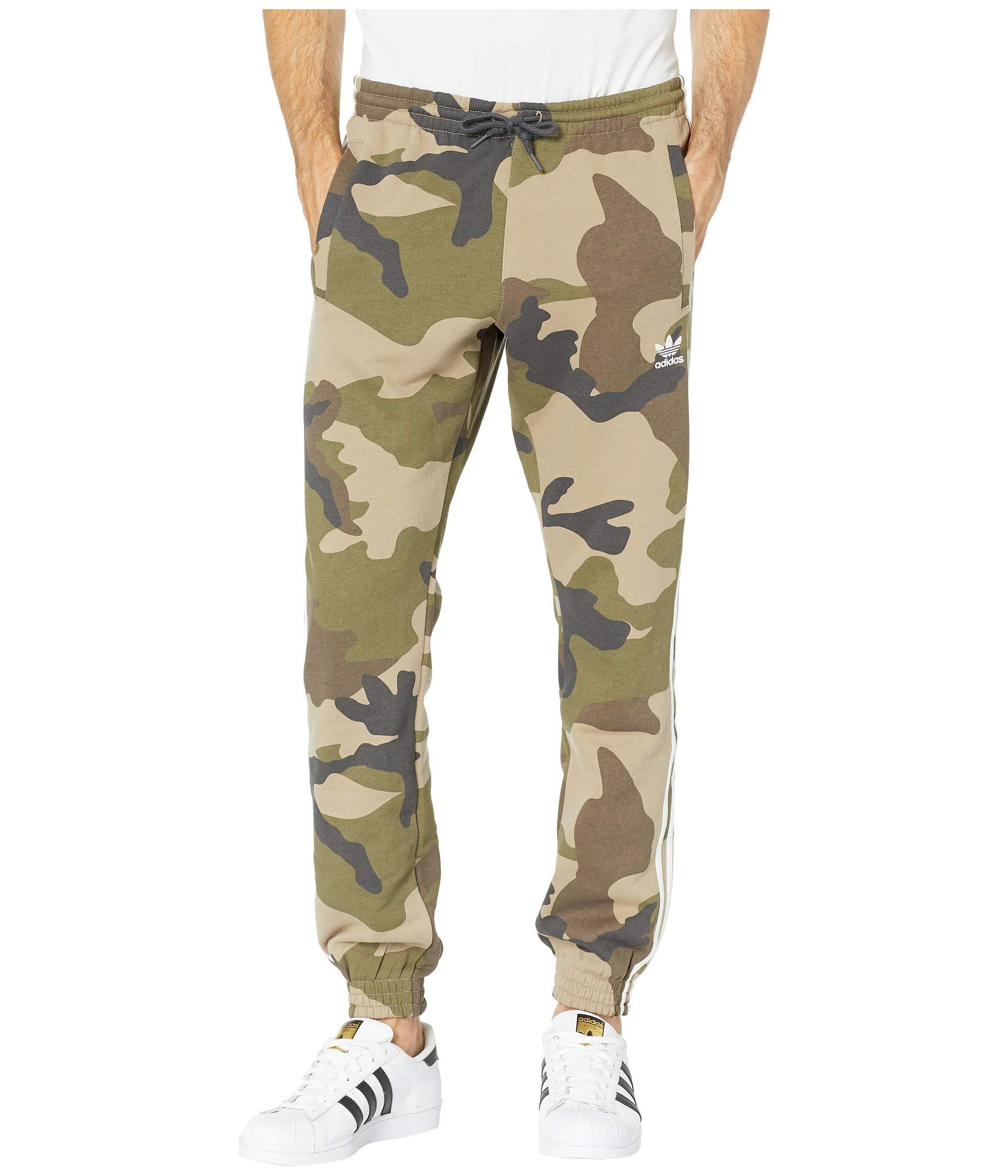 adidas Originals Camo Fleece Pants (multicolor) Men's Casual Pants in