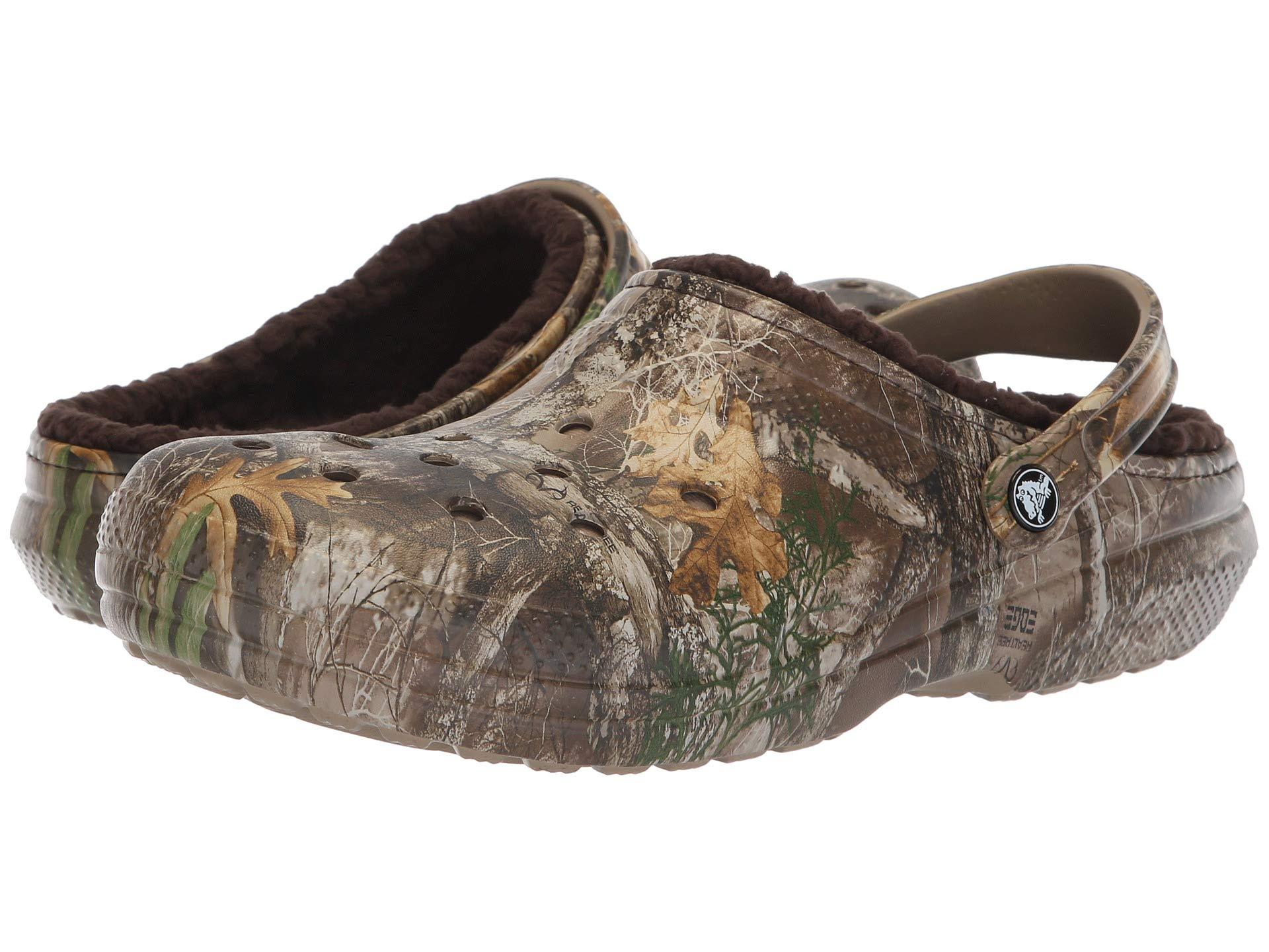 Crocs™ Unisex Adults' Clssc Lined Realtree Edge Clog U in Chocolate ...