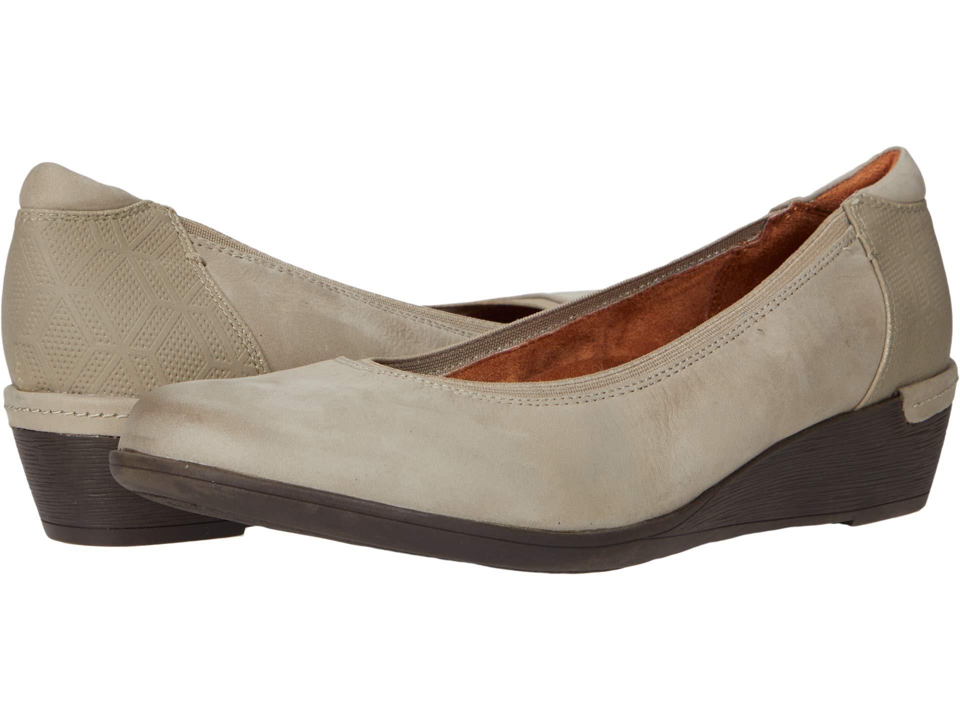 cobb hill devyn chukka boot