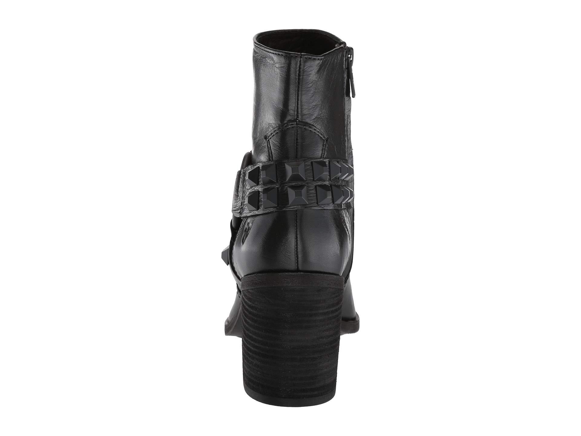 flynn deco stud harness short
