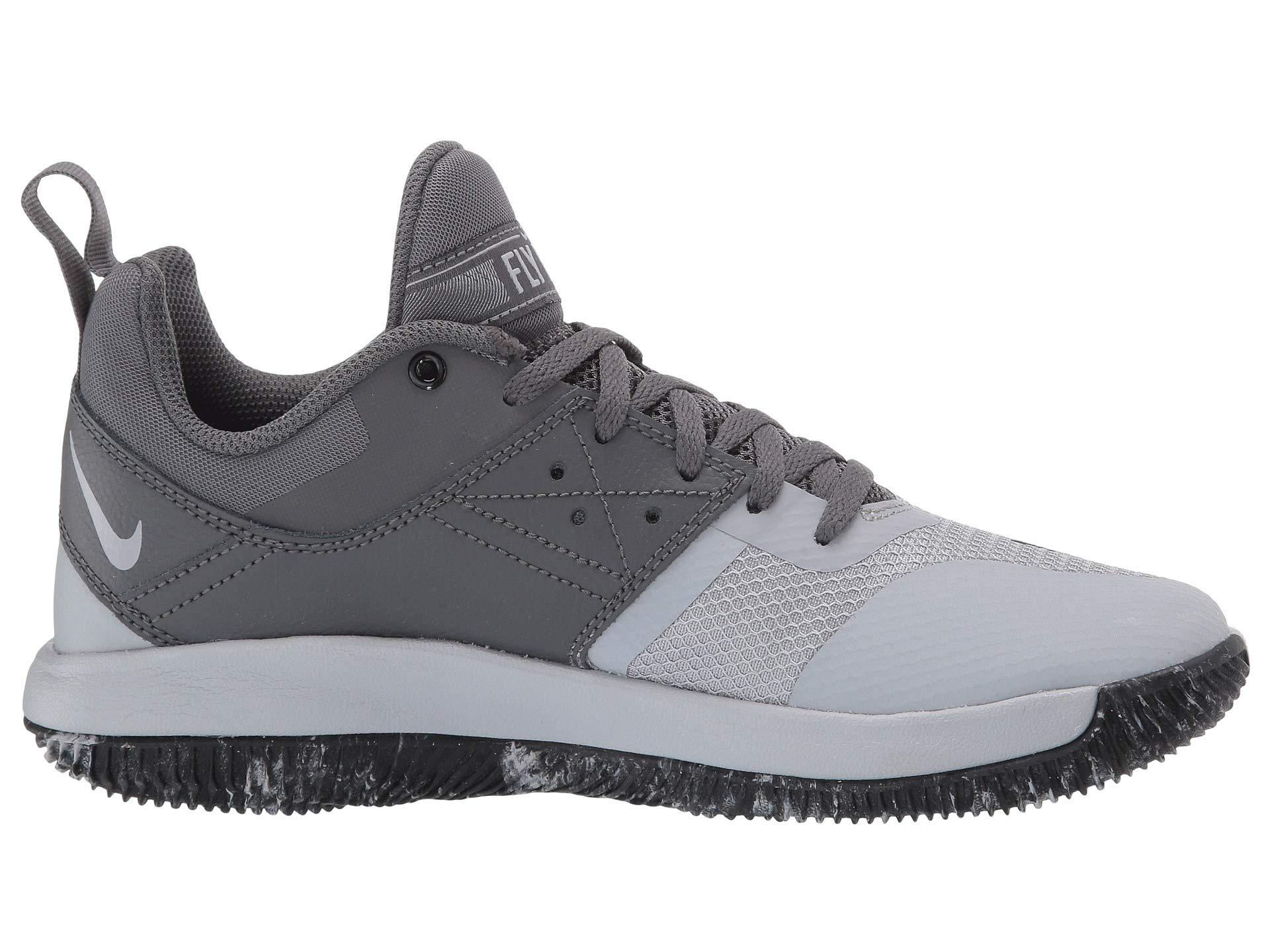 nike fly by 2 black and white