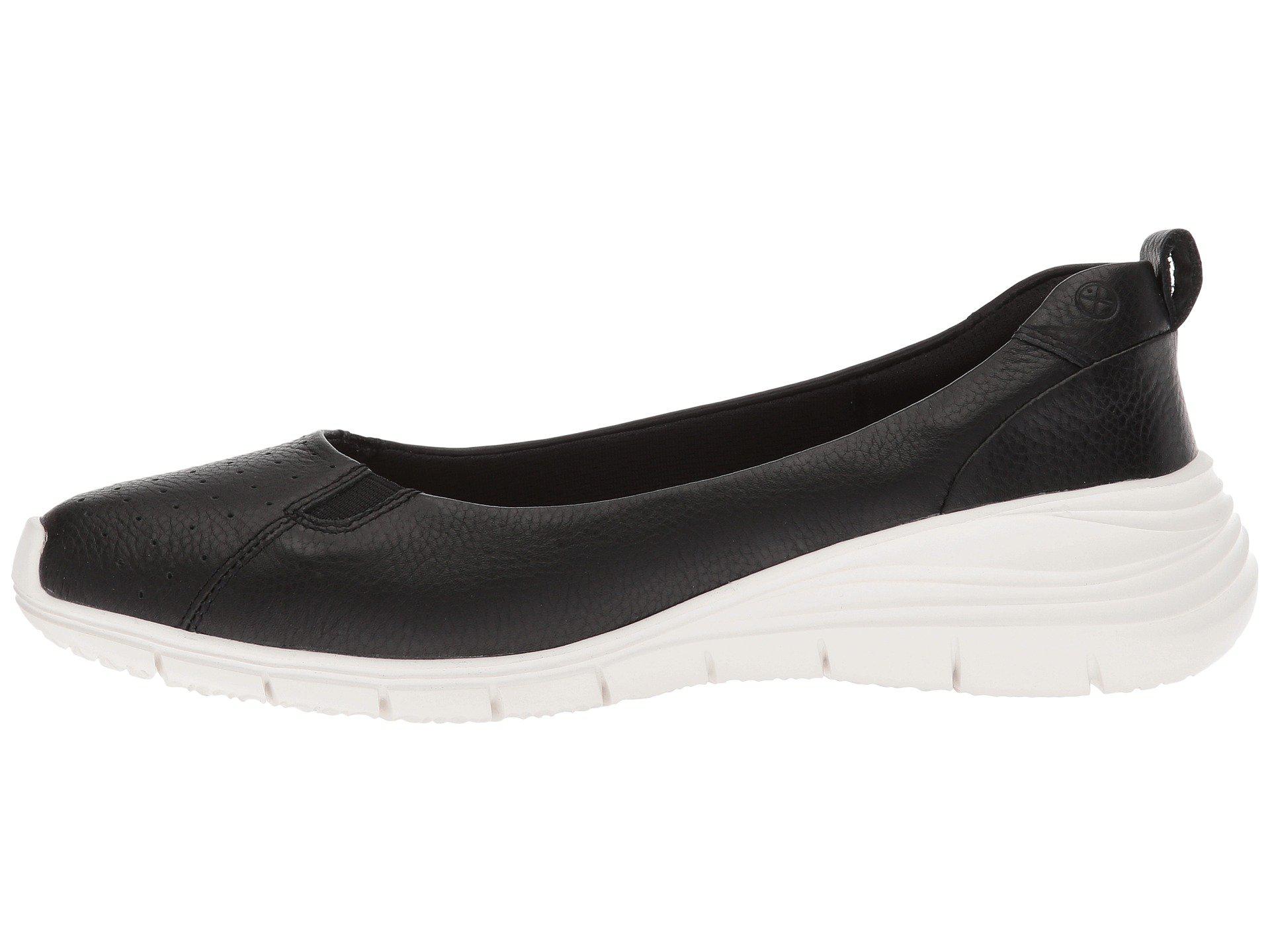 hush puppies cypress slip on