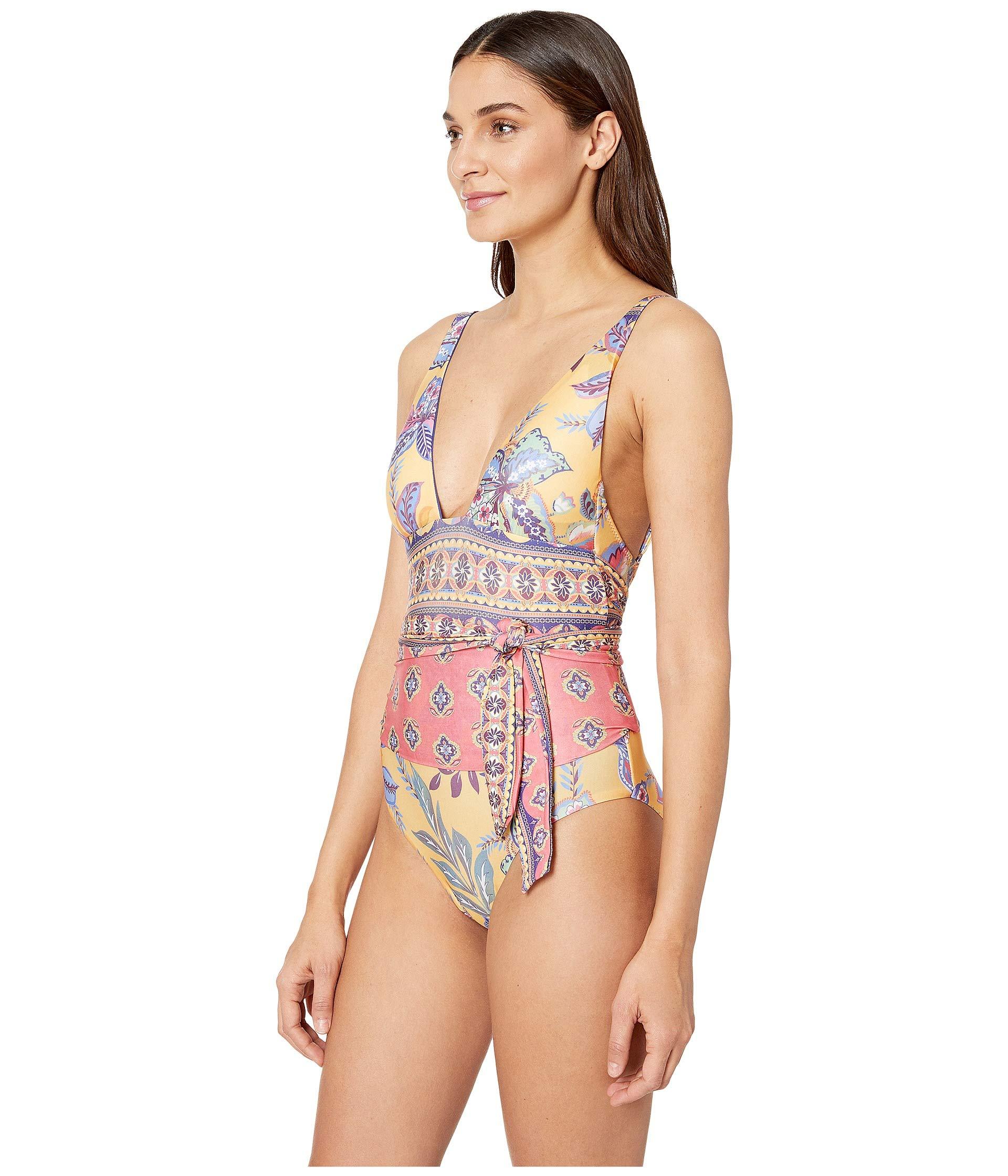 becca tapestry bloom