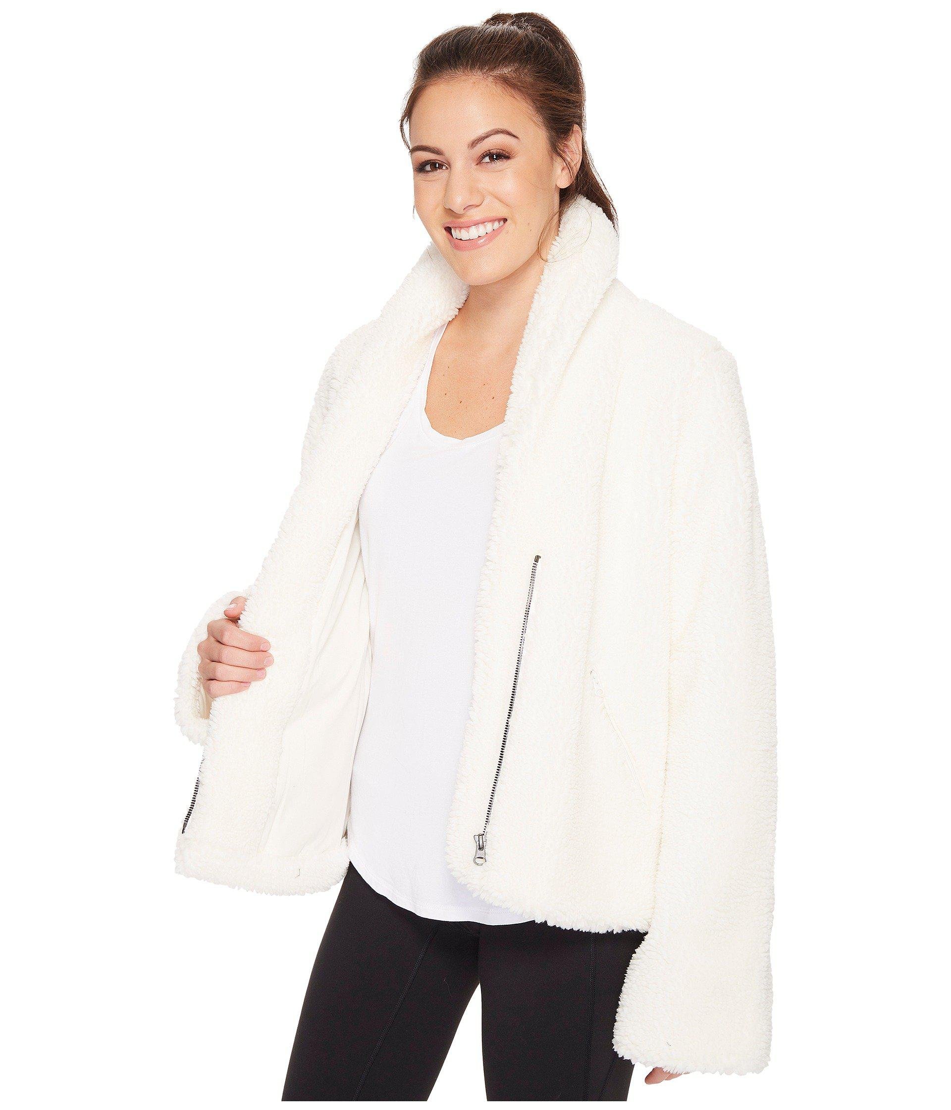 Alo Yoga Cozy Up Jacket in White - Lyst