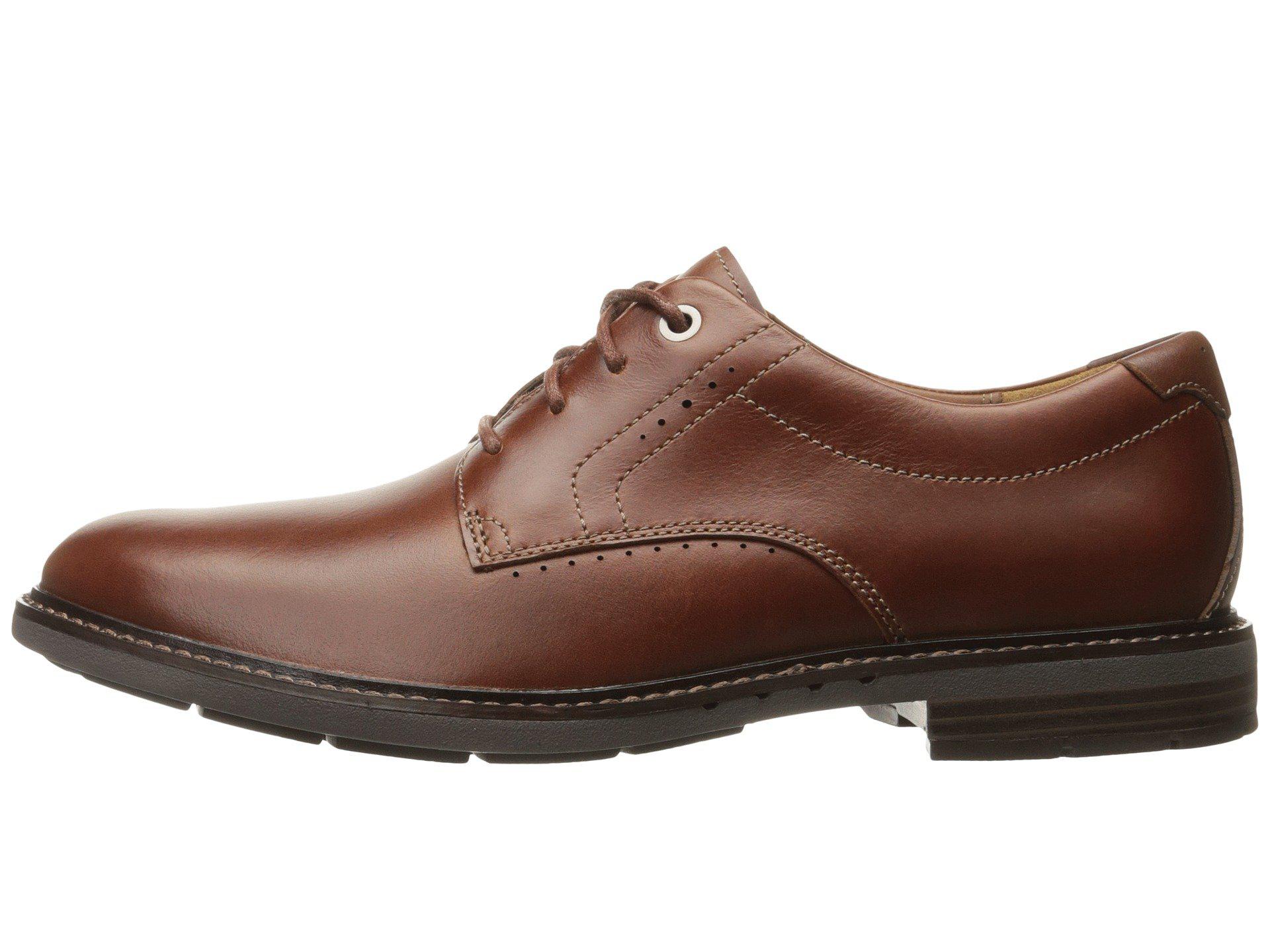 clarks unelott plain