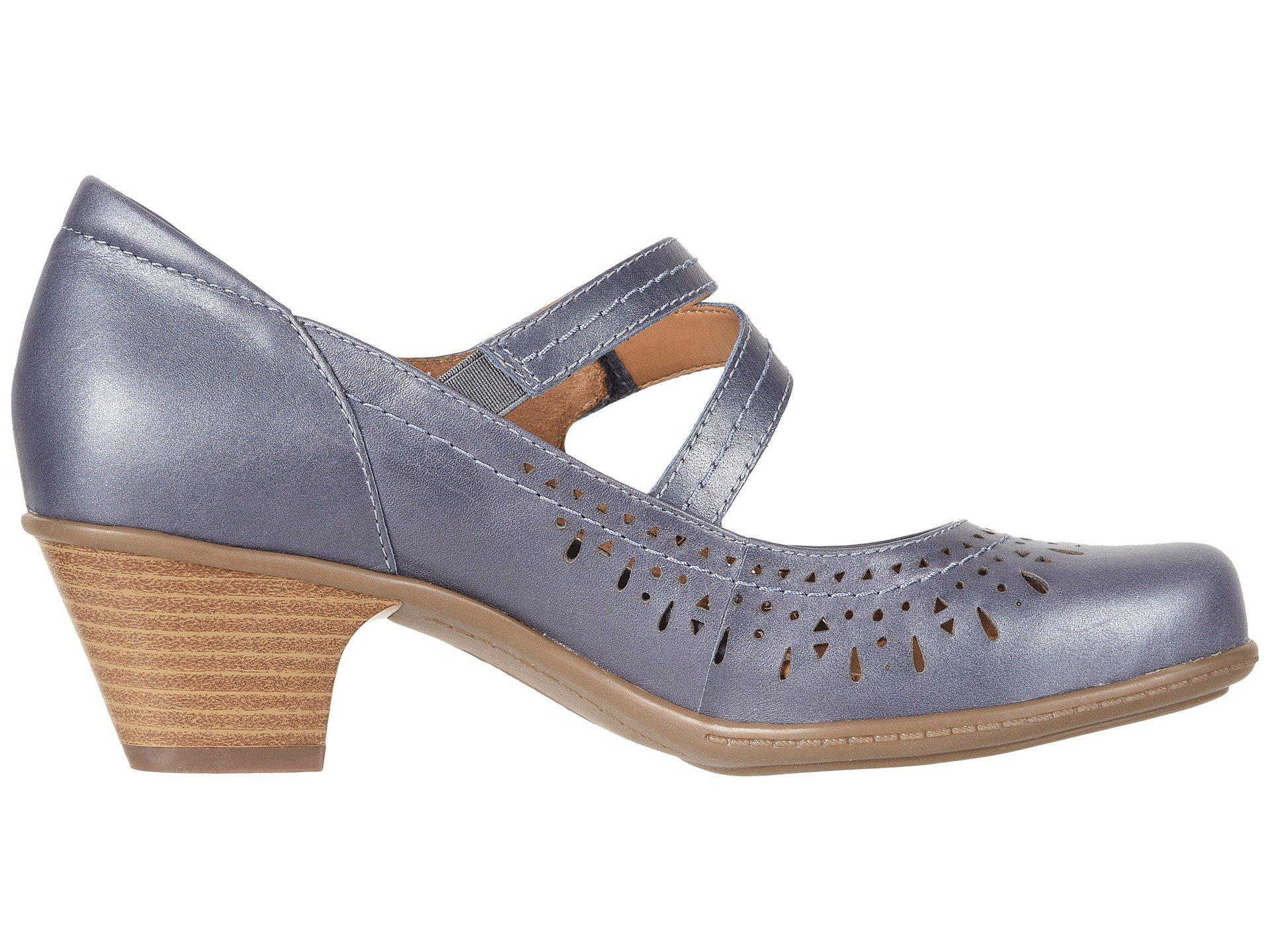 earth dione shoes