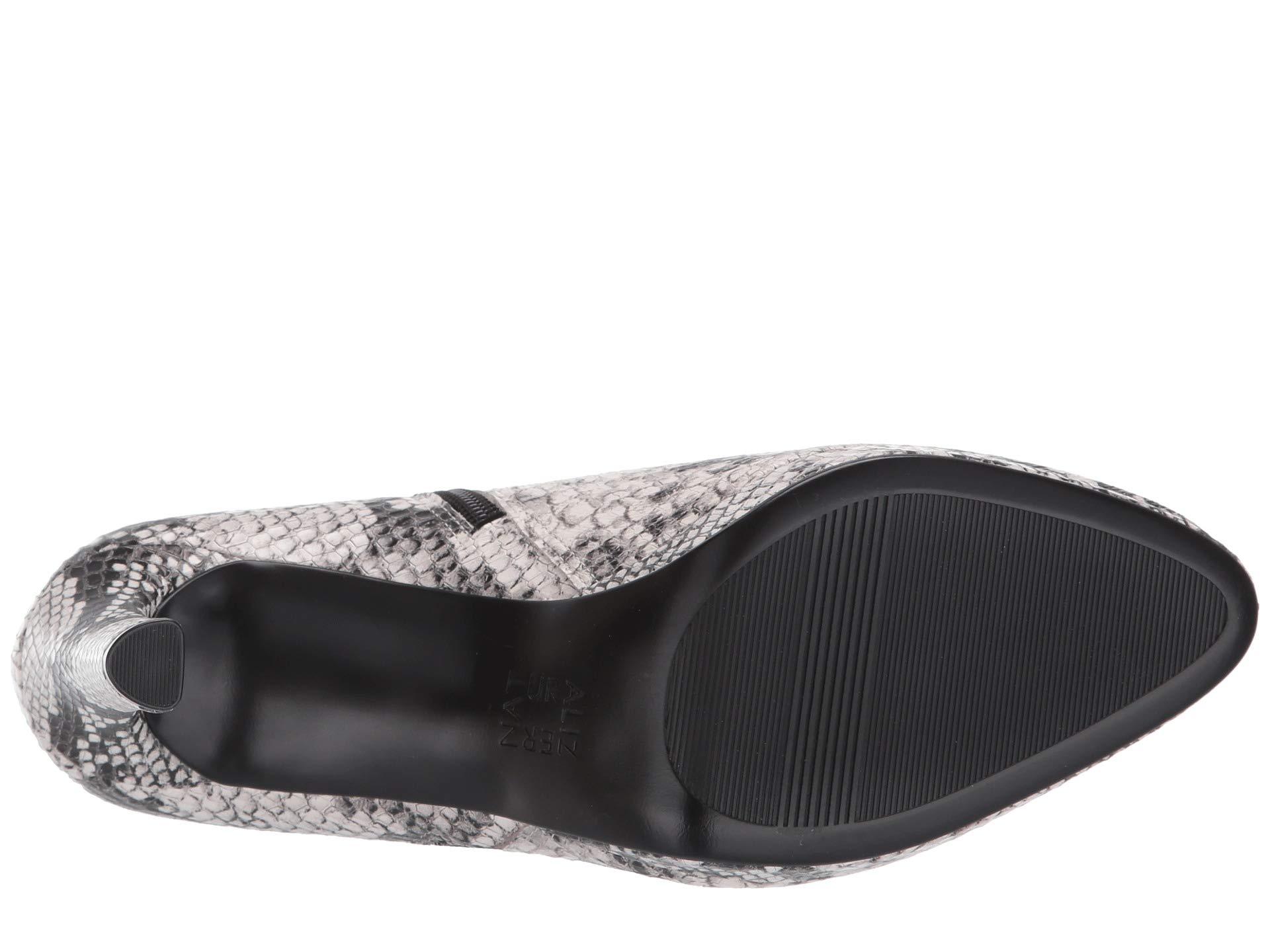 naturalizer tiana platform boot