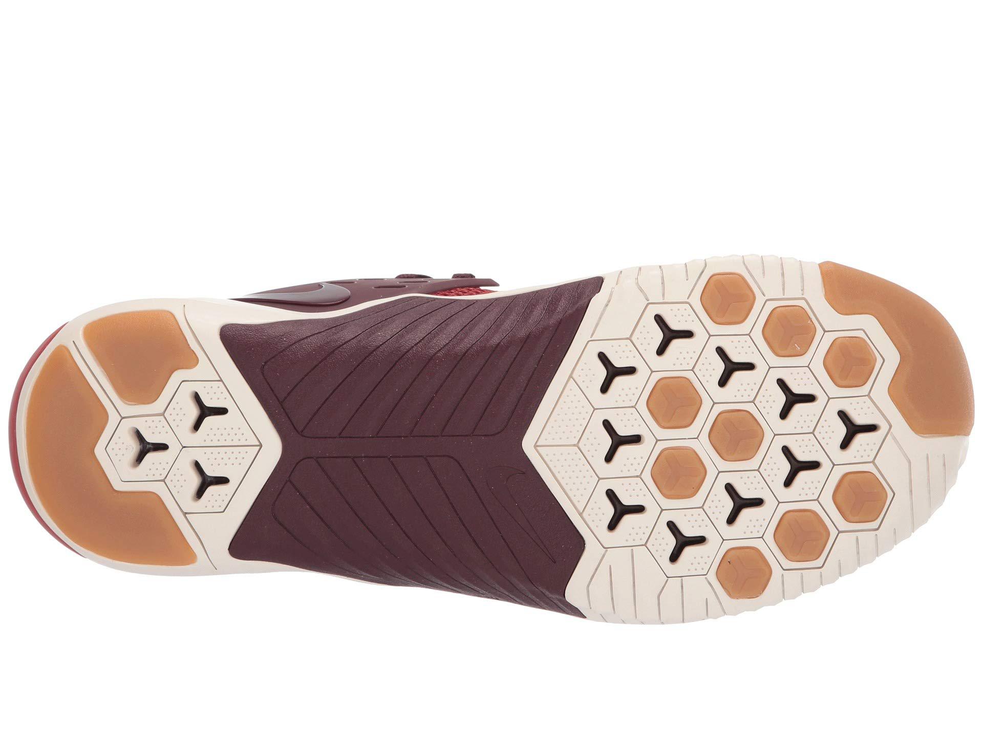 nike metcon burgundy