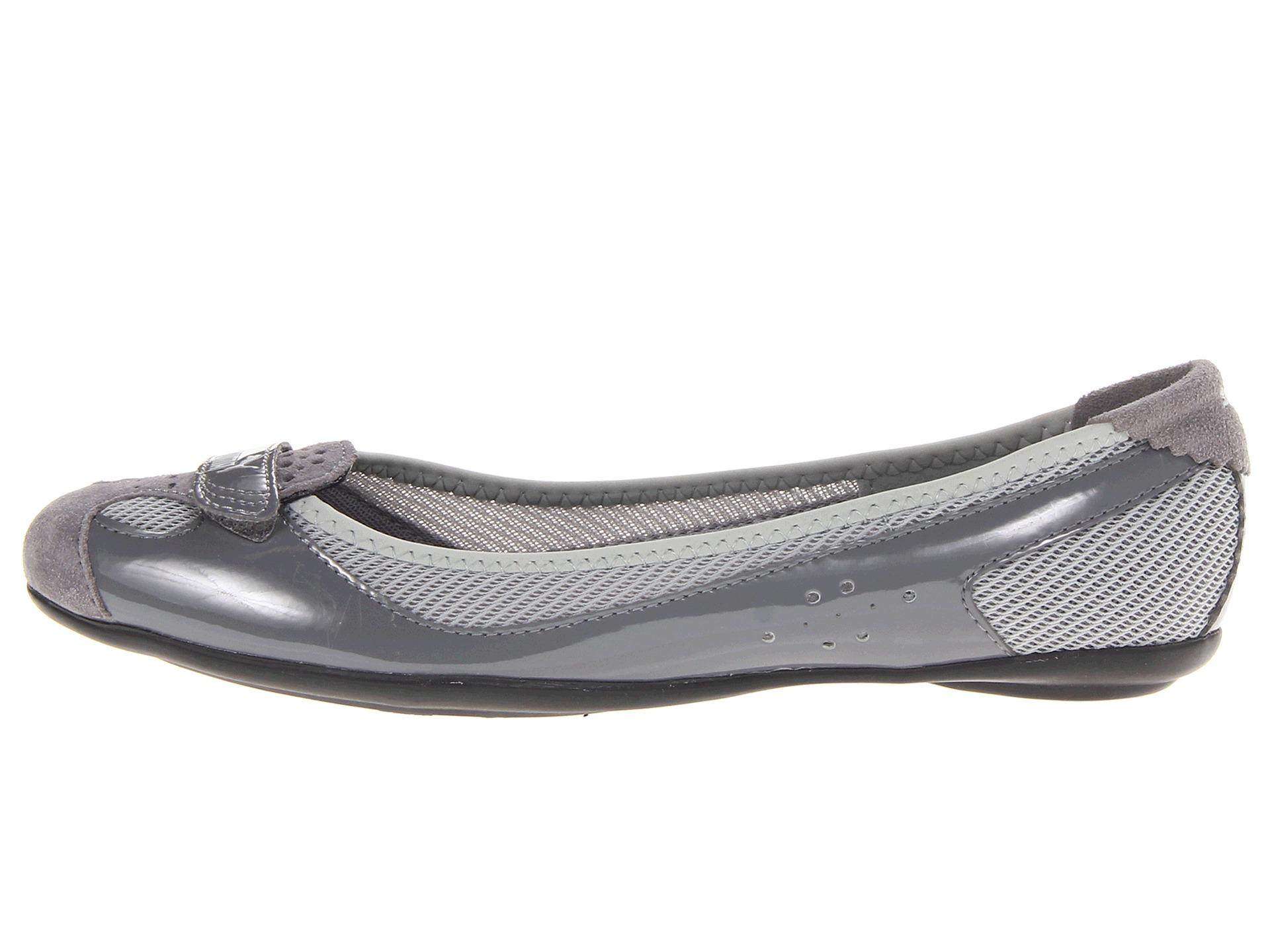 puma zandy flats
