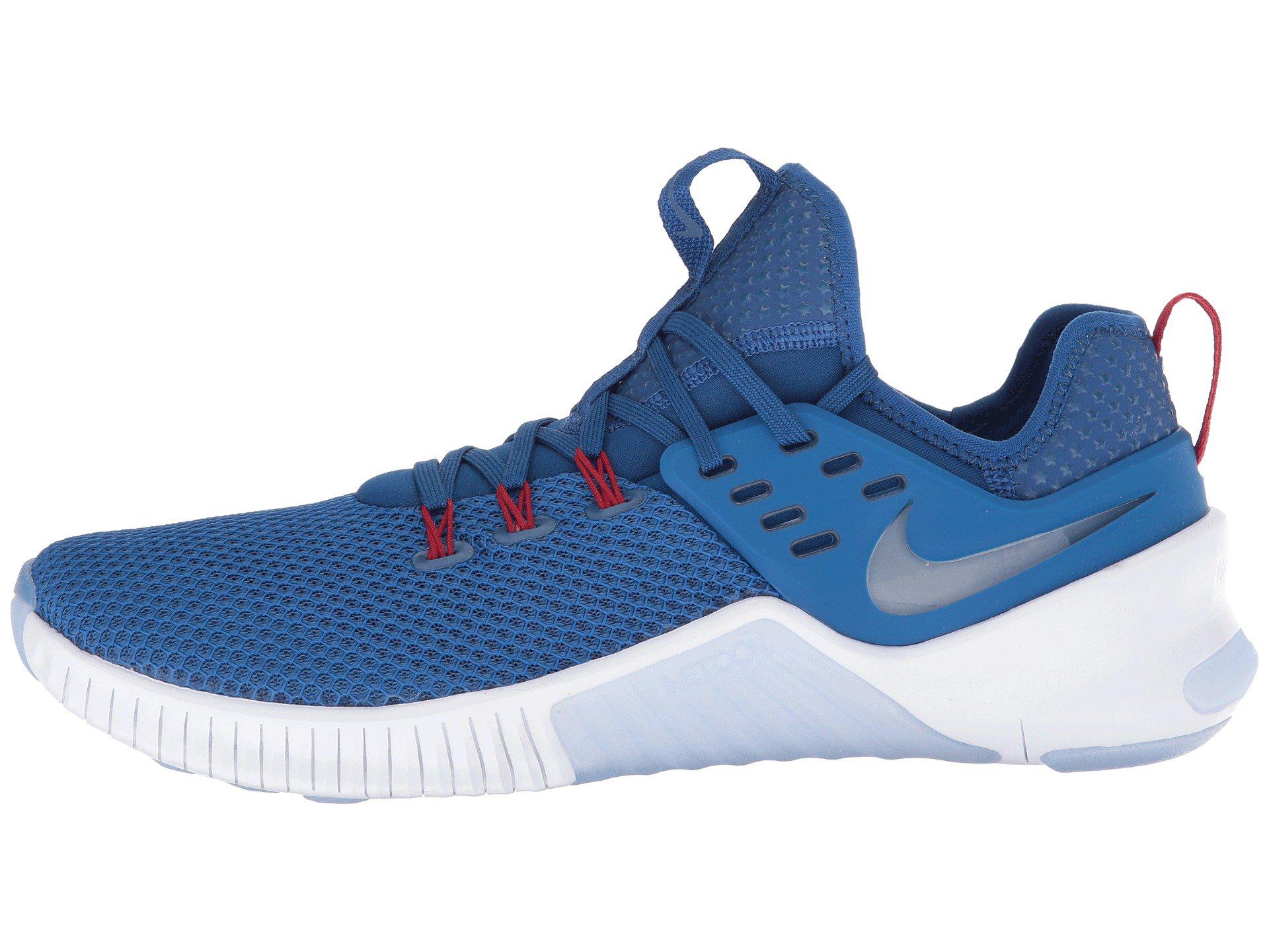 red white and blue nike metcon