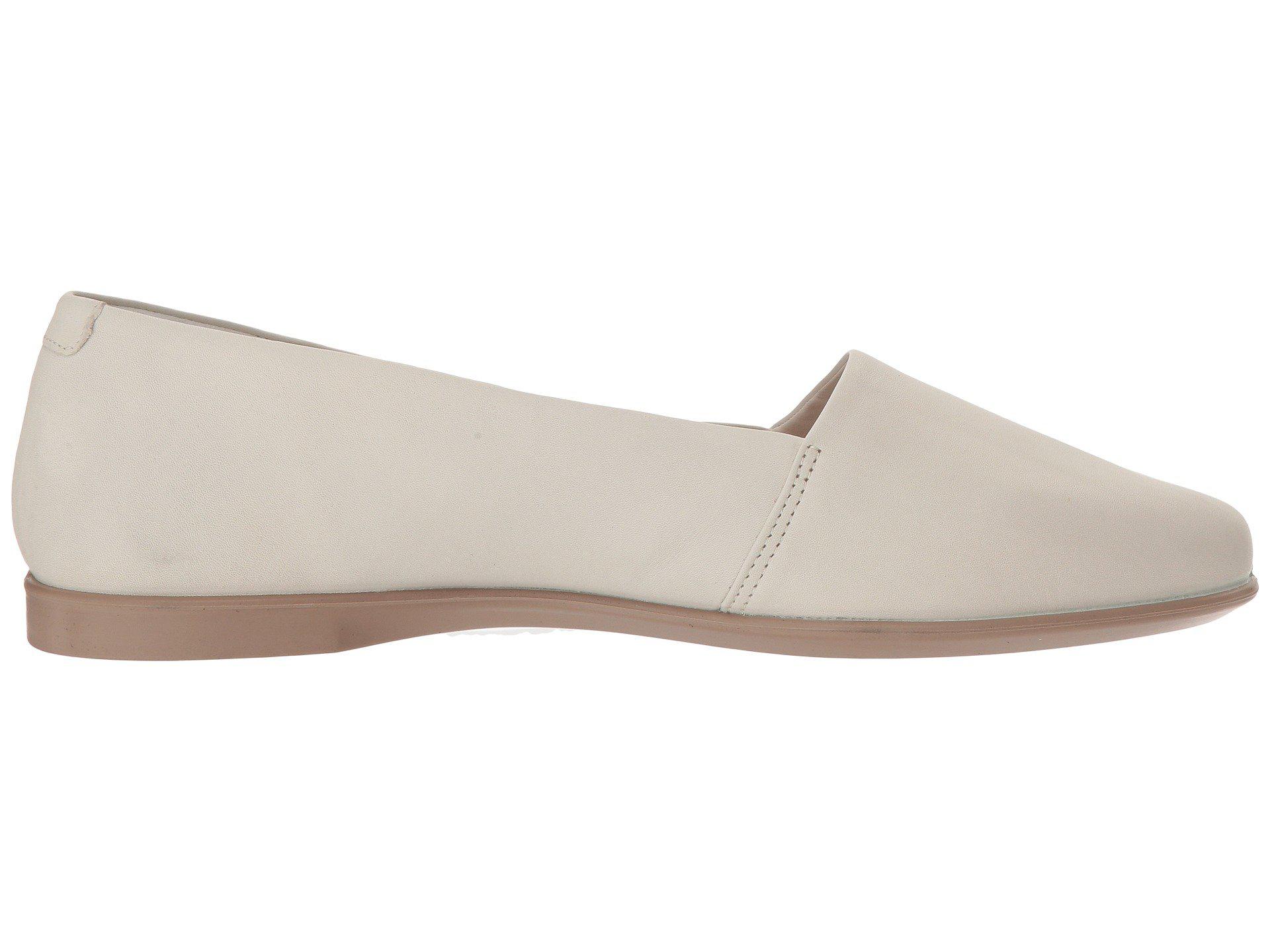 ecco incise enchant slip on