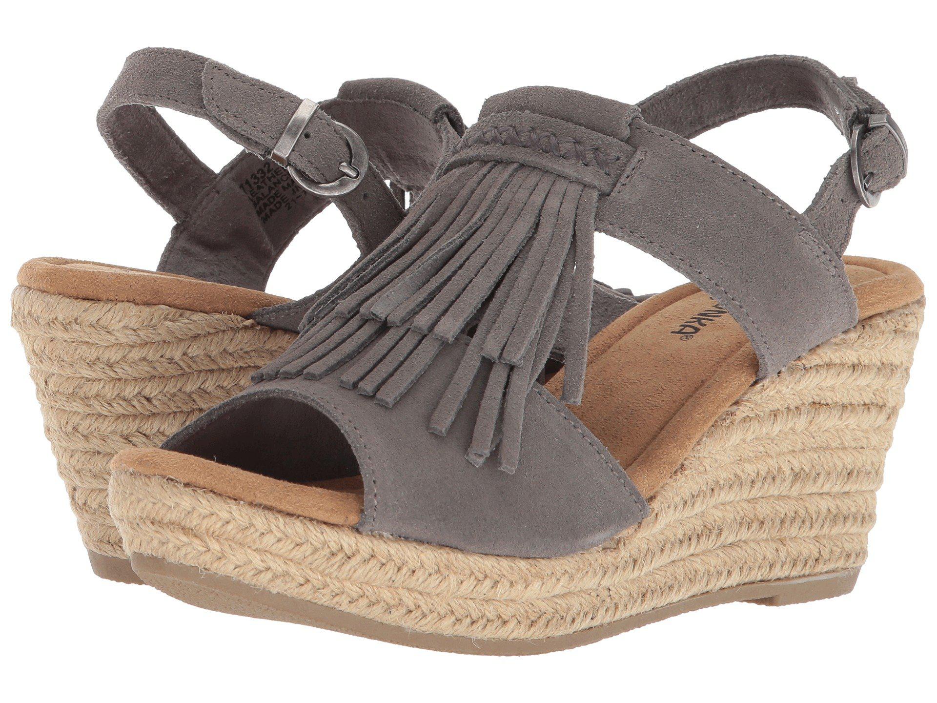 minnetonka ashley wedge