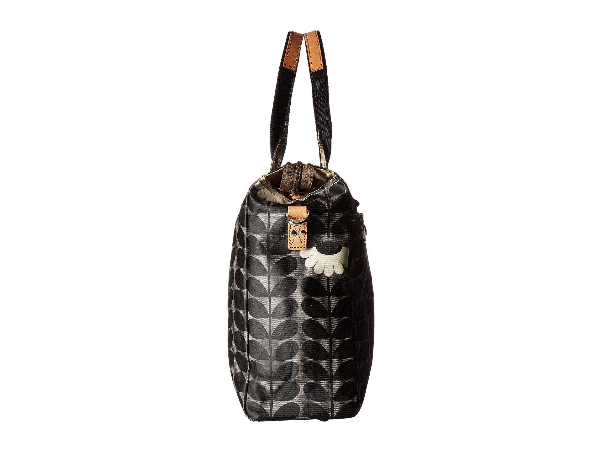 Orla Kiely Cotton Wild Daisy Print Zip Messenger In Black Lyst
