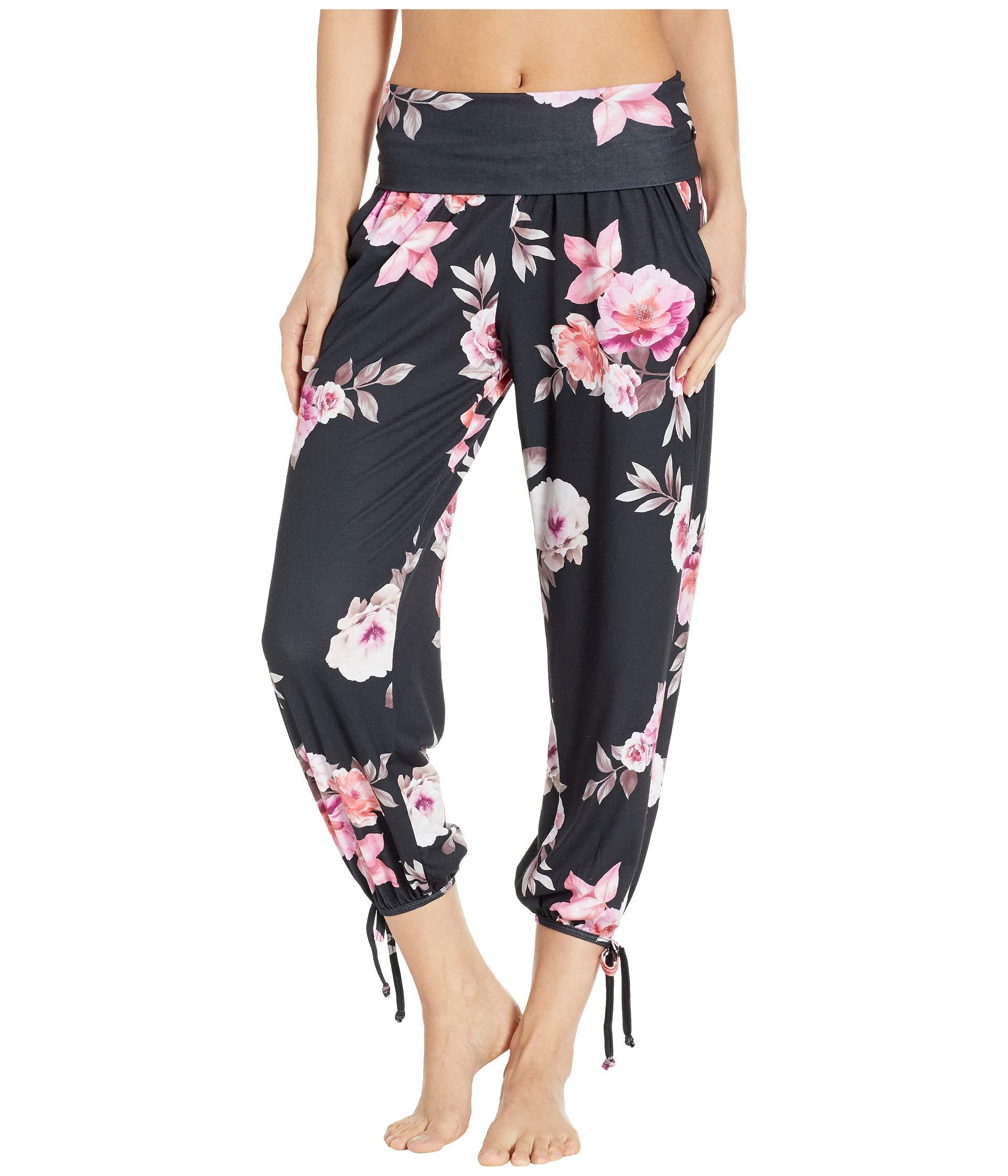 Onzie Synthetic Gypsy Pants in Pink - Lyst