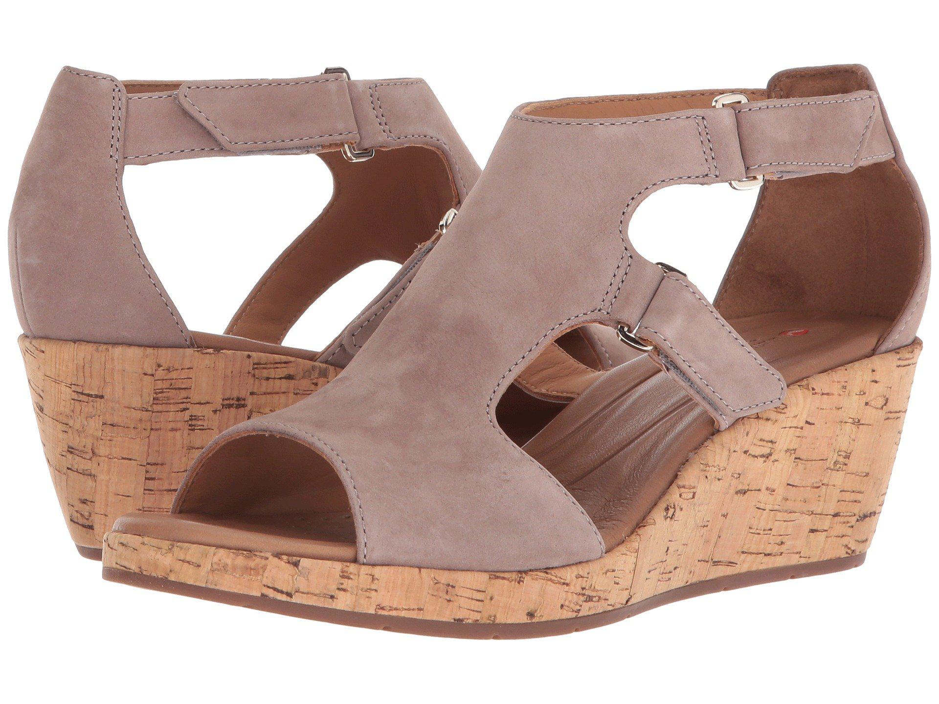 un plaza clarks