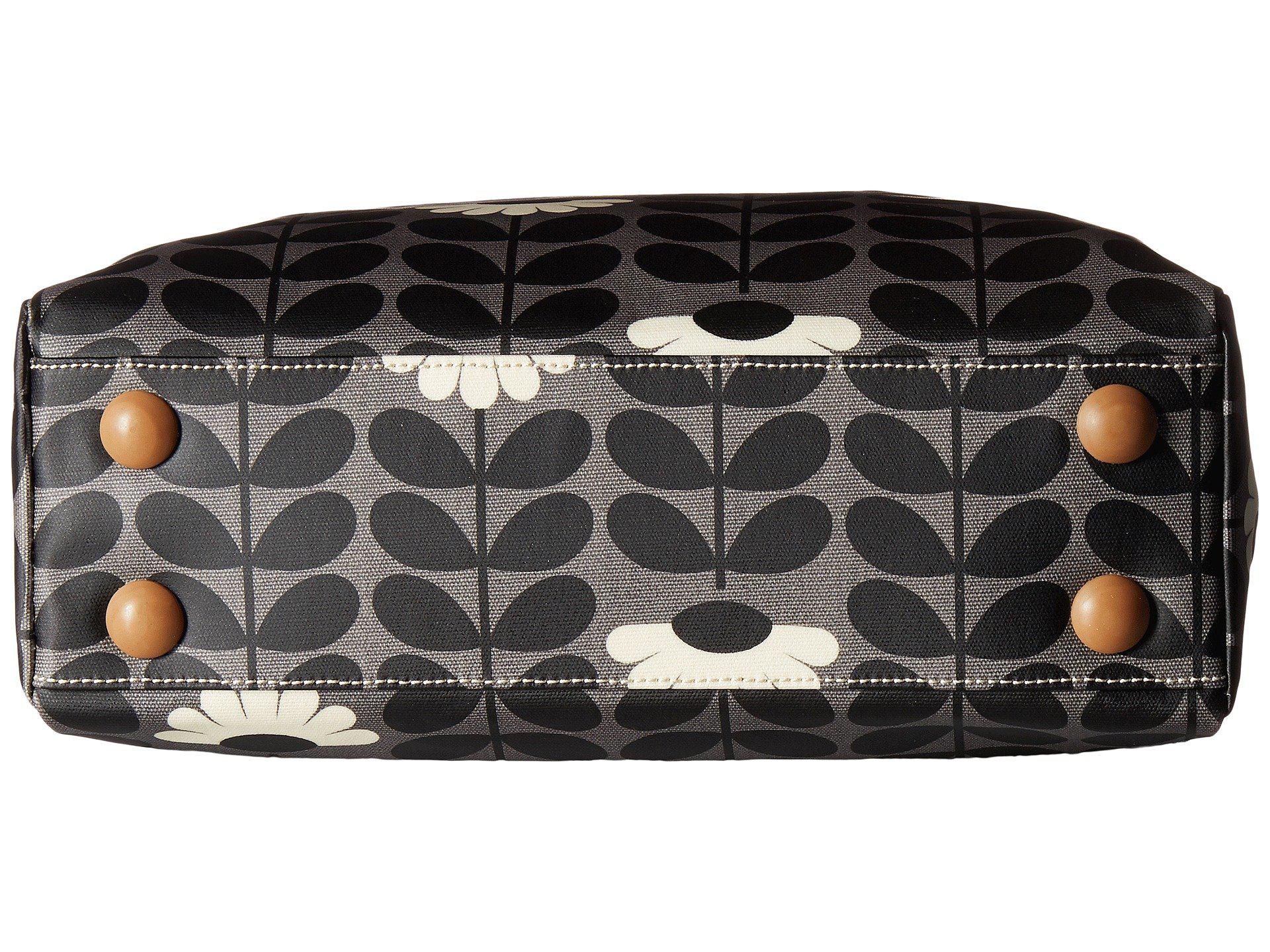 Orla Kiely Cotton Wild Daisy Print Zip Messenger In Black Lyst