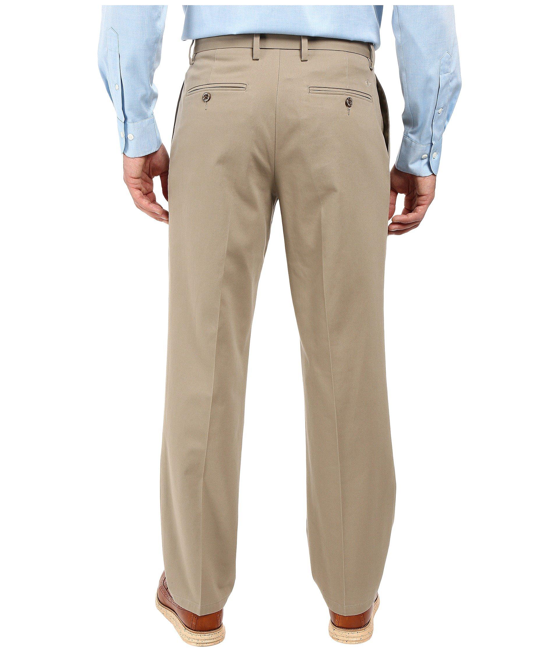 Dockers Cotton Signature Khaki D3 Classic Fit Pleated in Beige (Natural ...