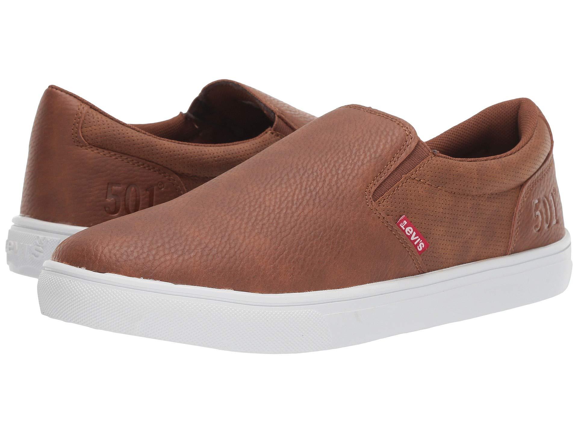 levis 501 with sneakers