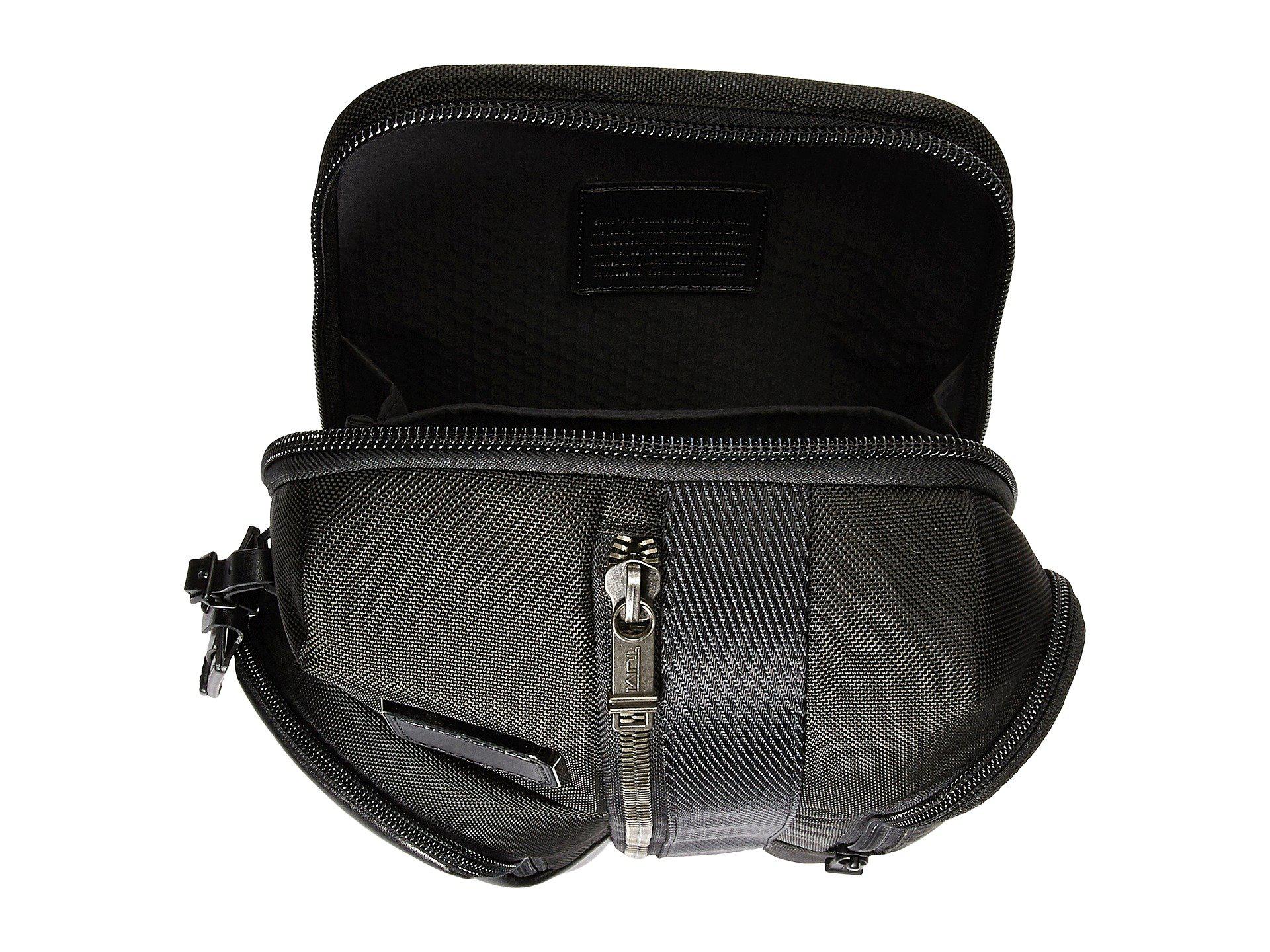 tumi smith sling
