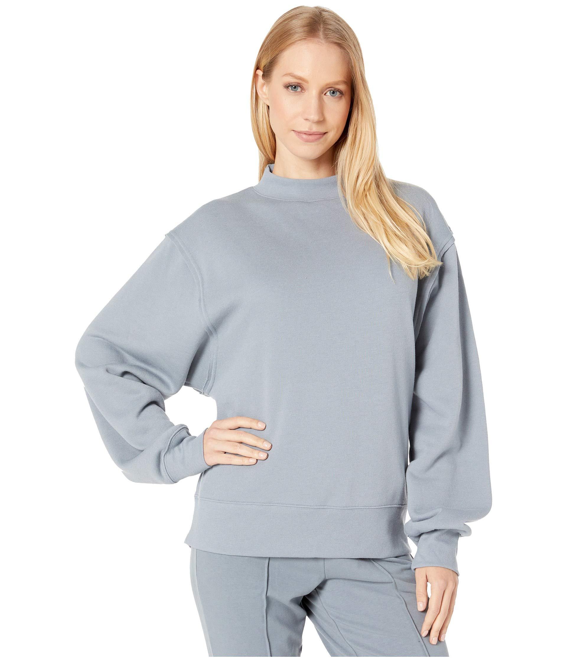 alo yoga sweatshirt