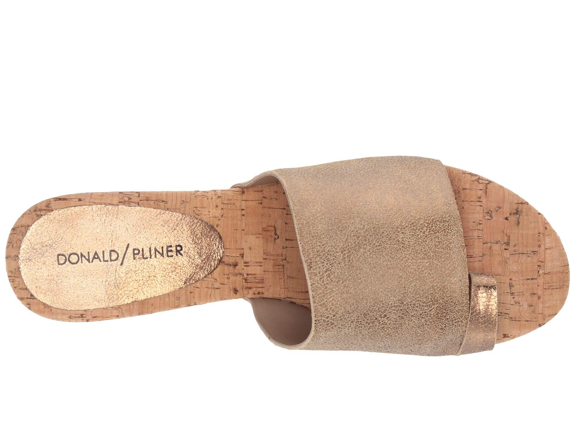 donald pliner janet wedge