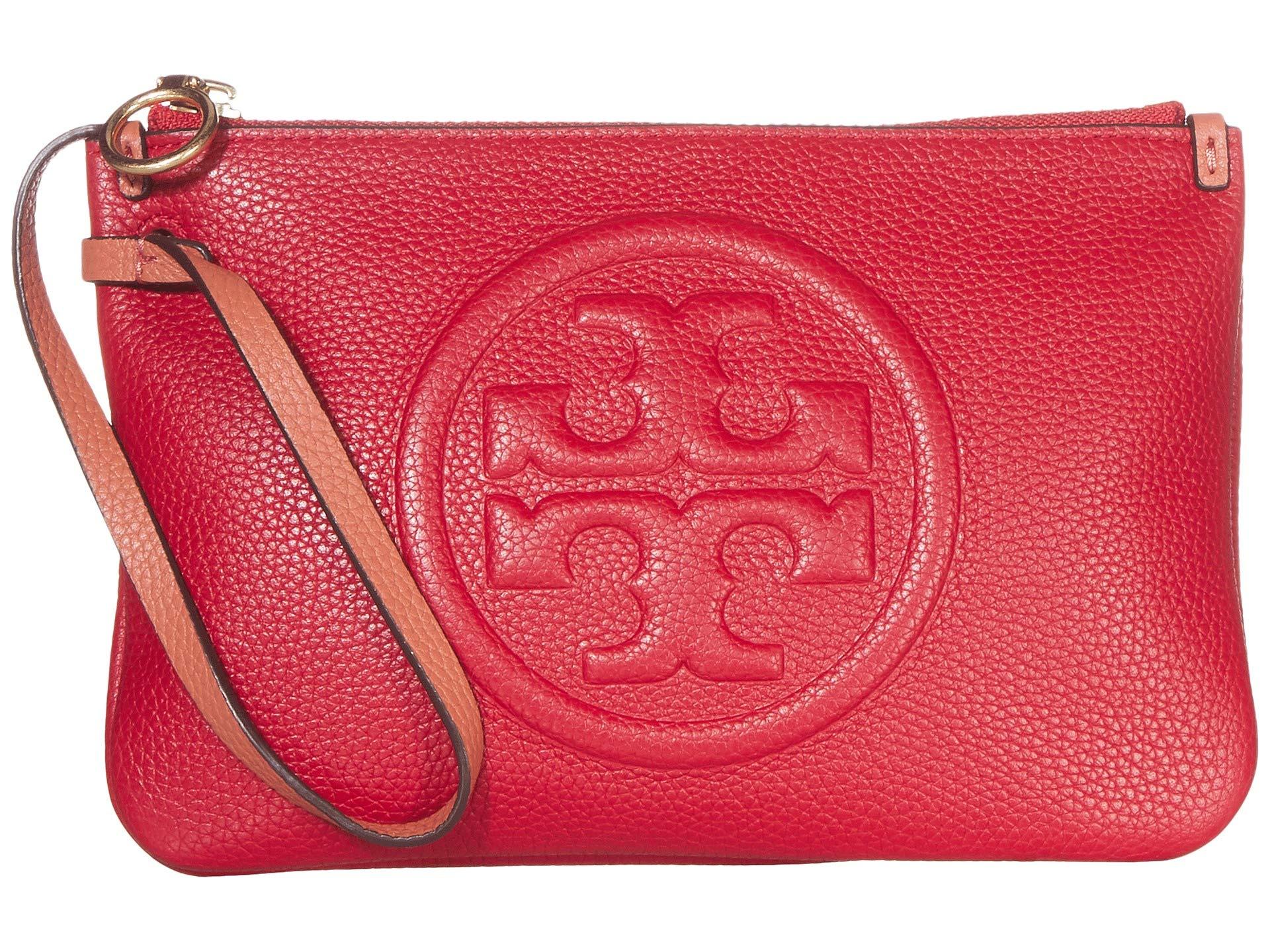 BANANANINA - Exquisitely gorgeous on red ✨ . Tory Burch Perry