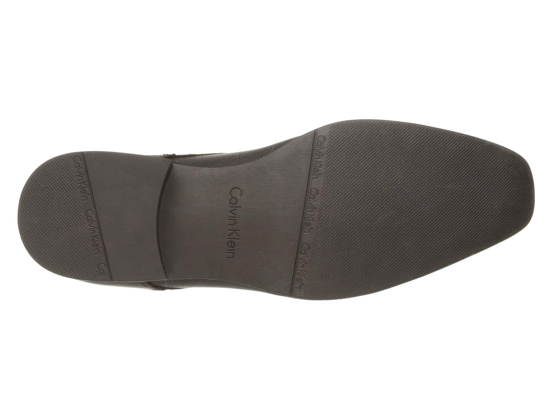 calvin klein men's bram diamond textured oxfords