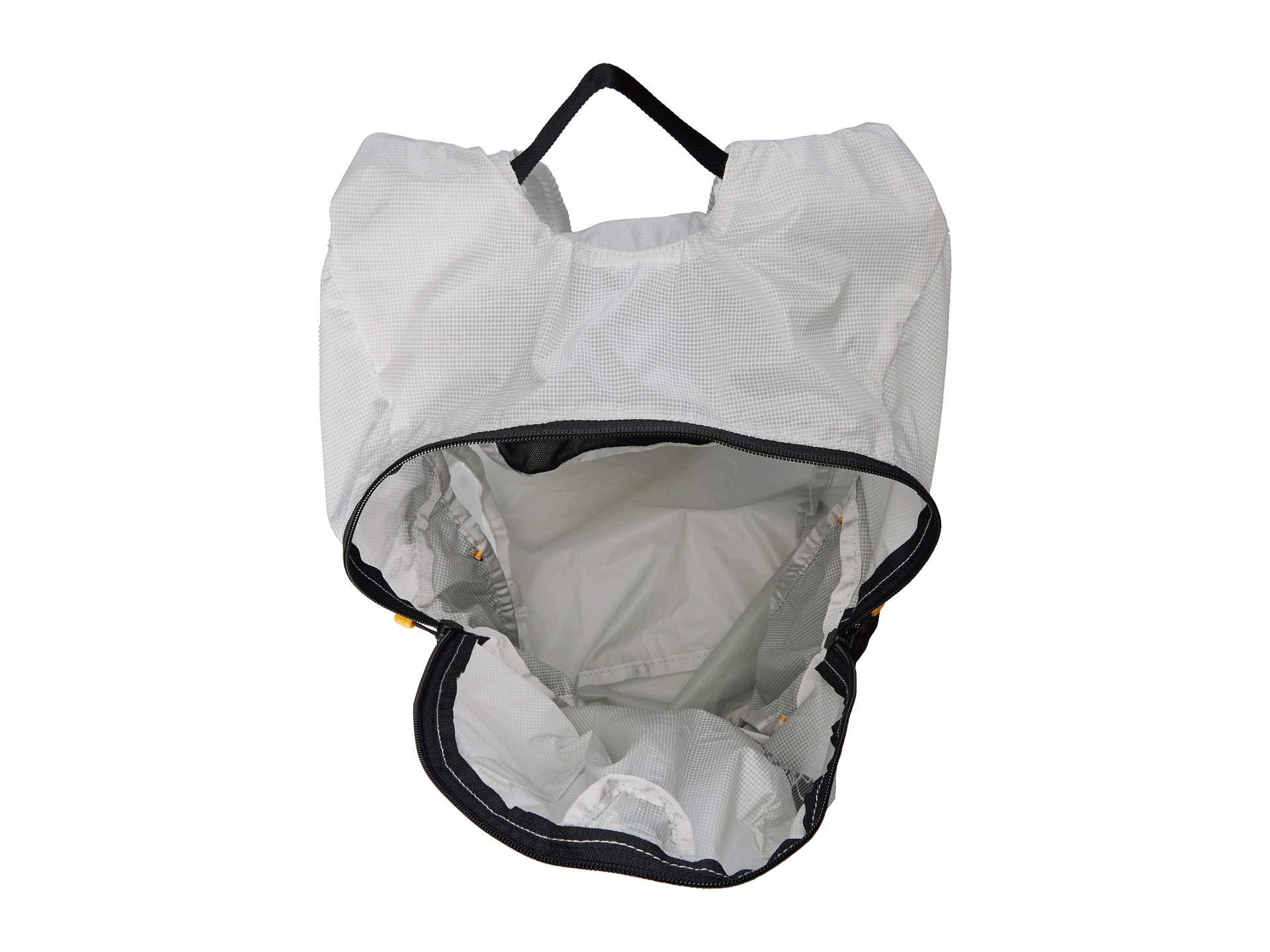 north face flyweight pack
