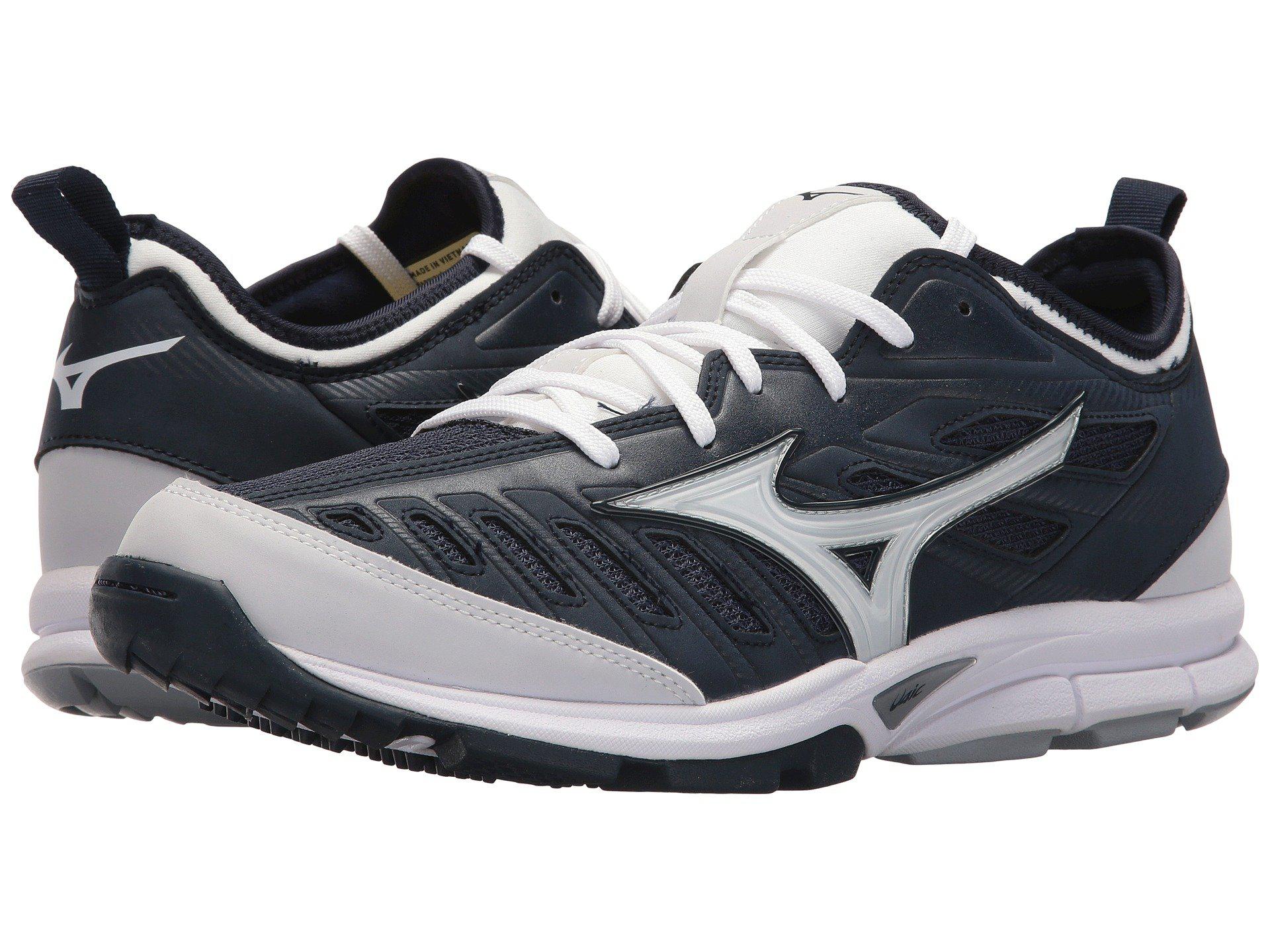 mizuno baseball coaching shoes