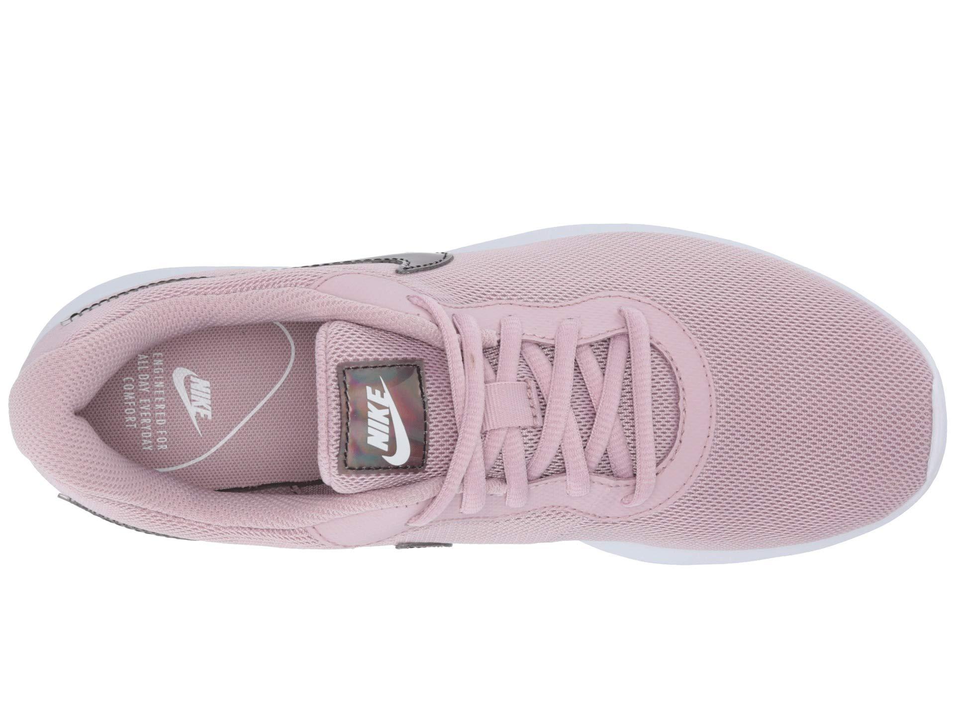 nike tanjun plum chalk