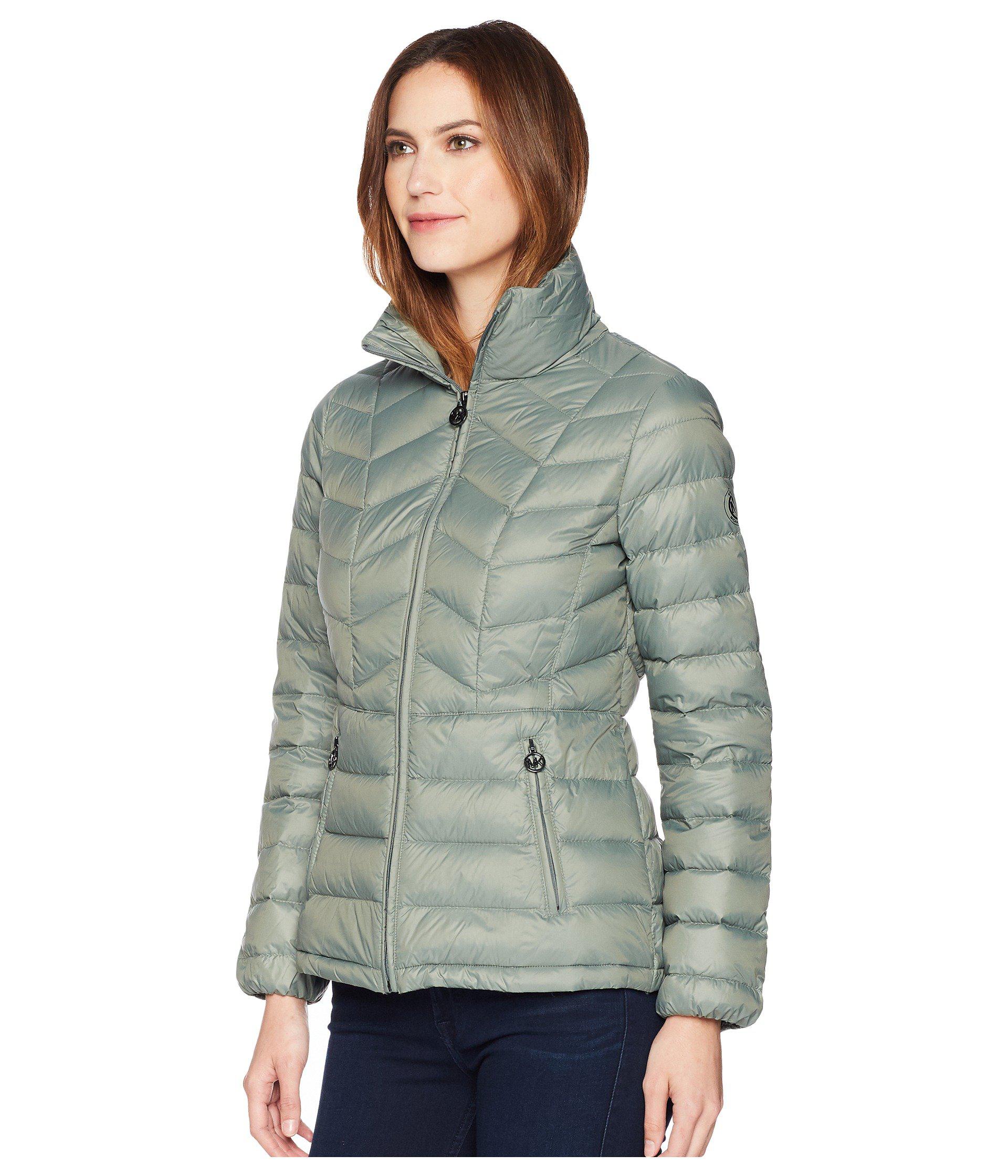 MICHAEL Michael Kors Short Quilted Packable Down in Green | Lyst