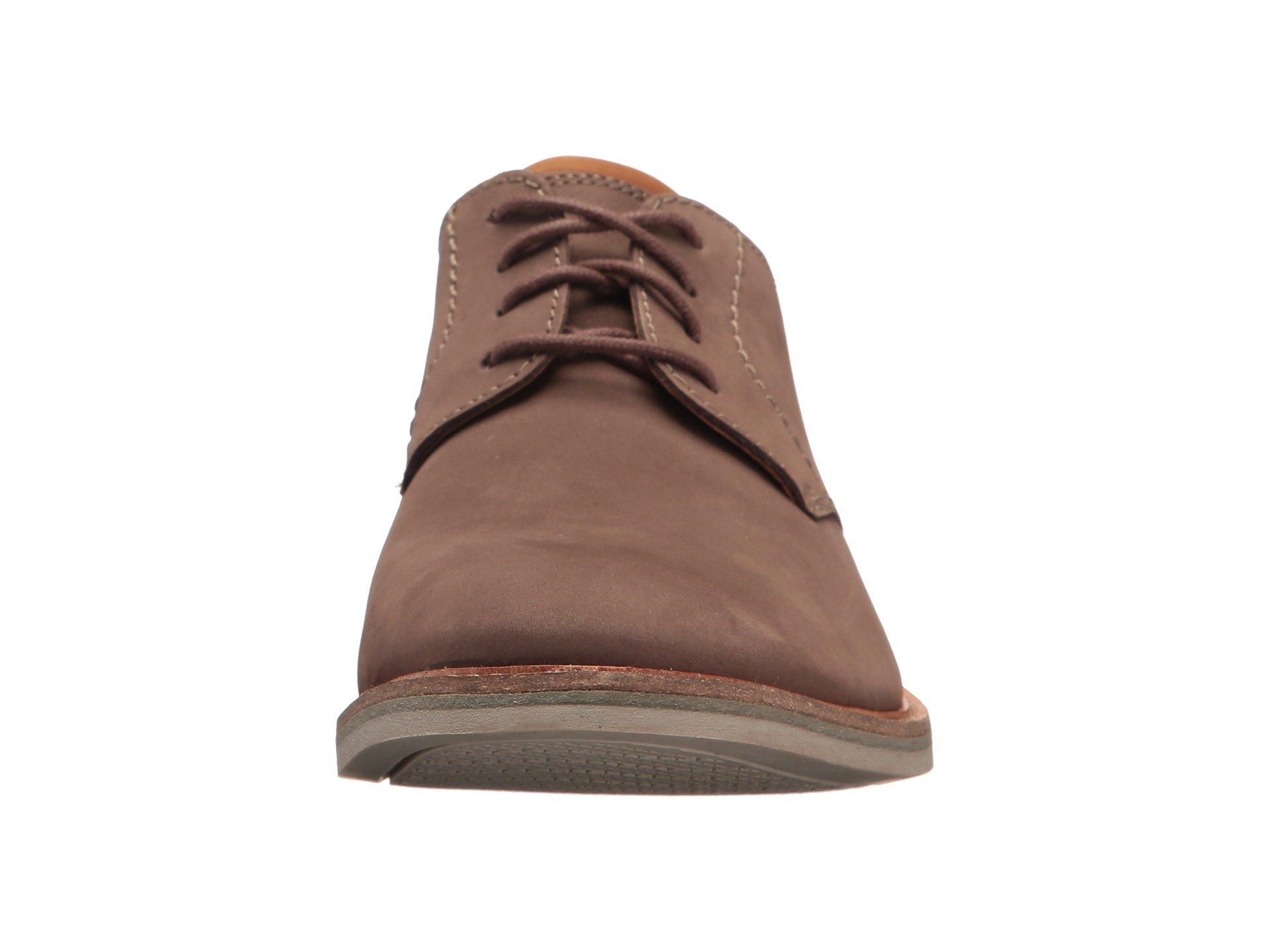 clarks atticus lace taupe nubuck