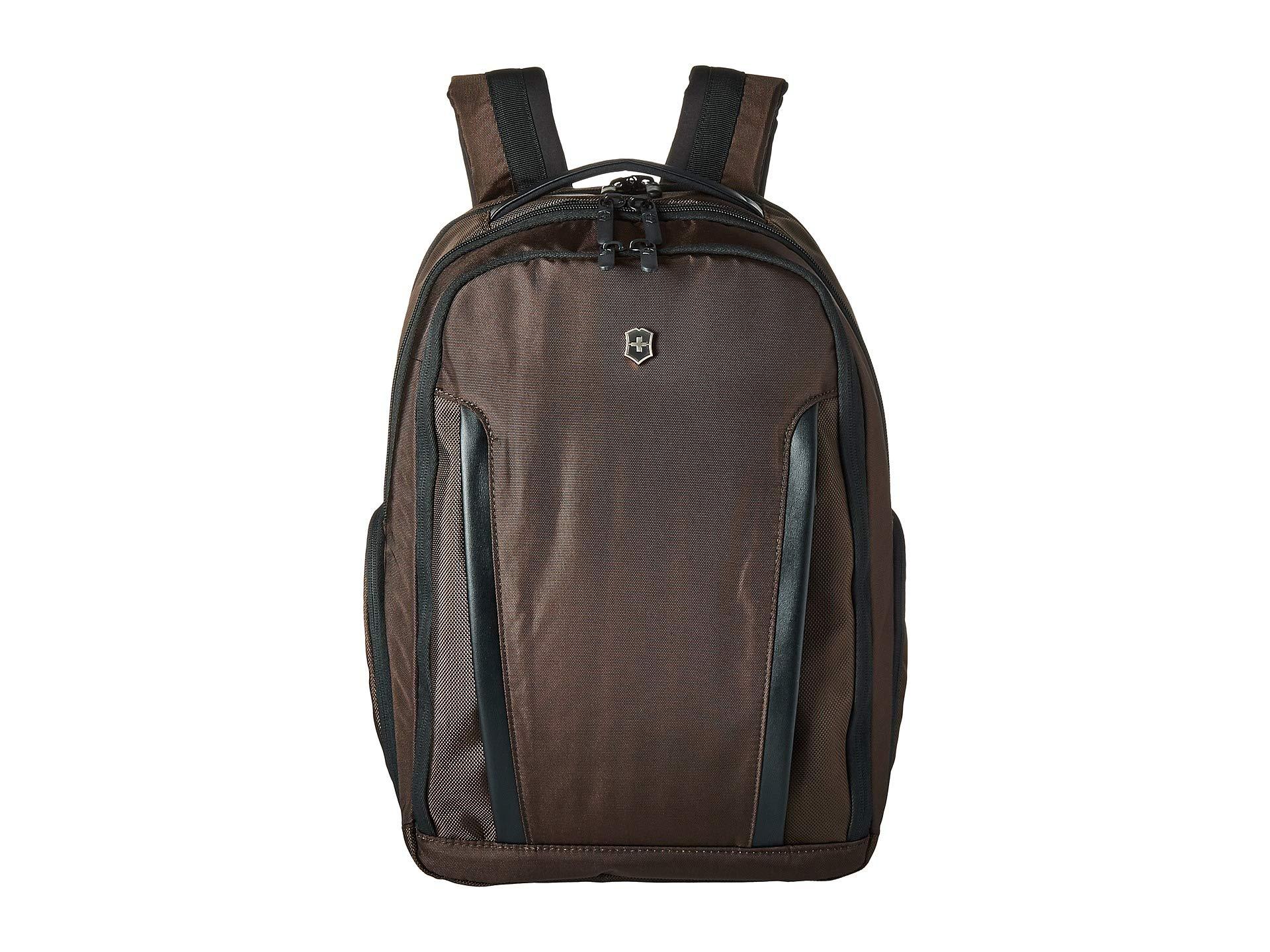victorinox essentials laptop backpack