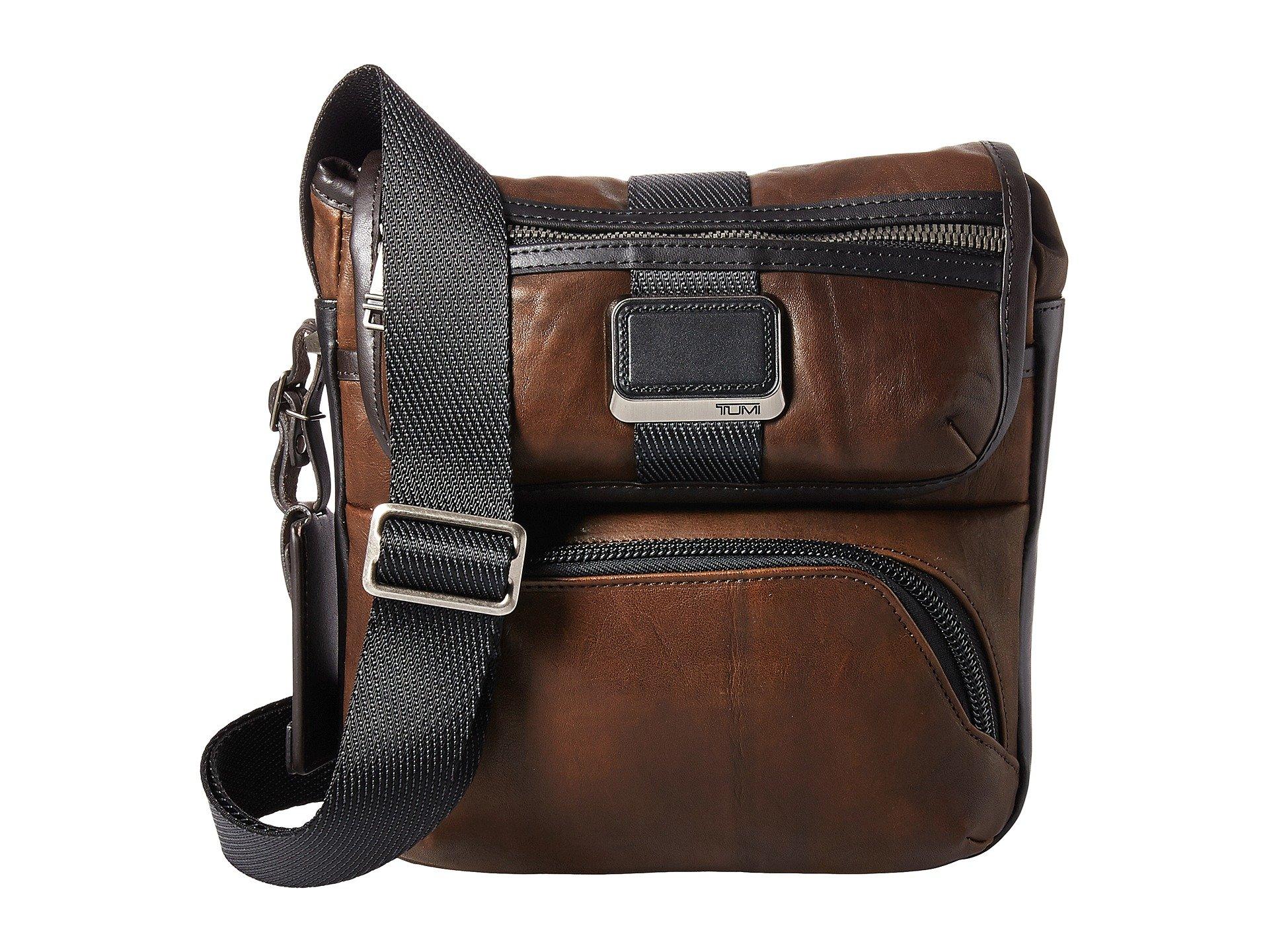 tumi man purse