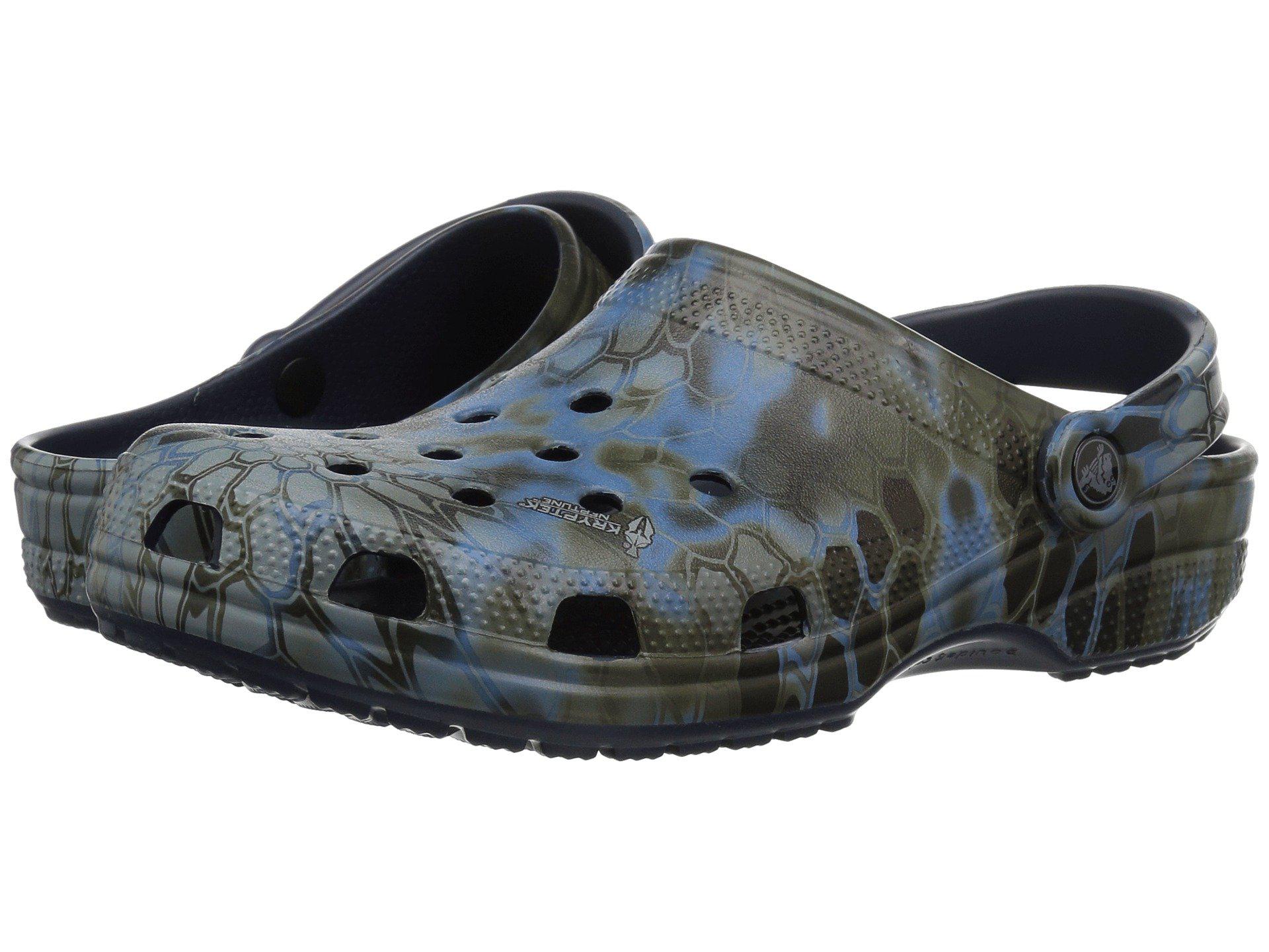 Crocs Unisex Classic Camo Clogs, Multi, Numeric_4 US