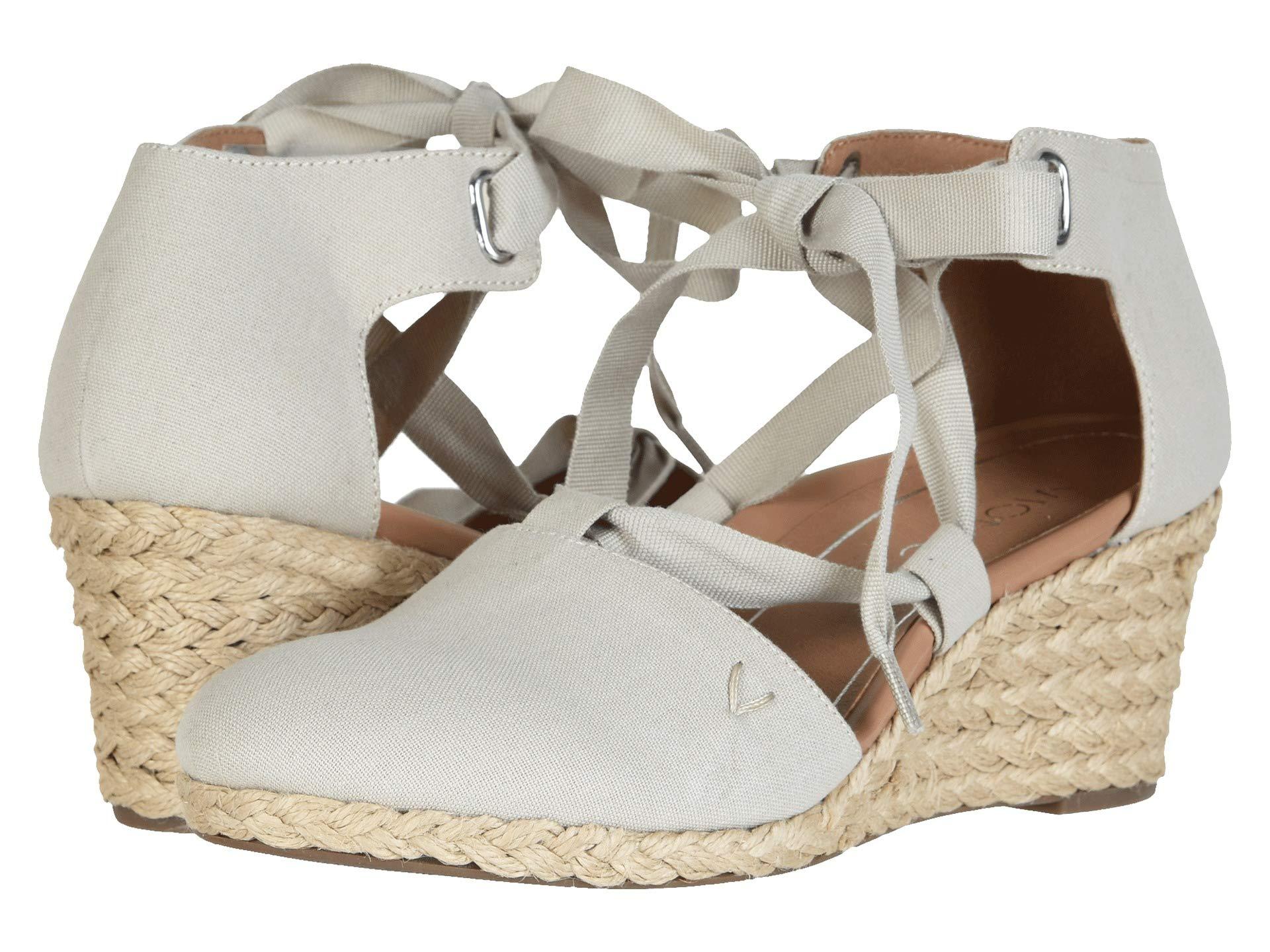 Vionic Synthetic Kaitlyn in Beige (Natural) - Lyst